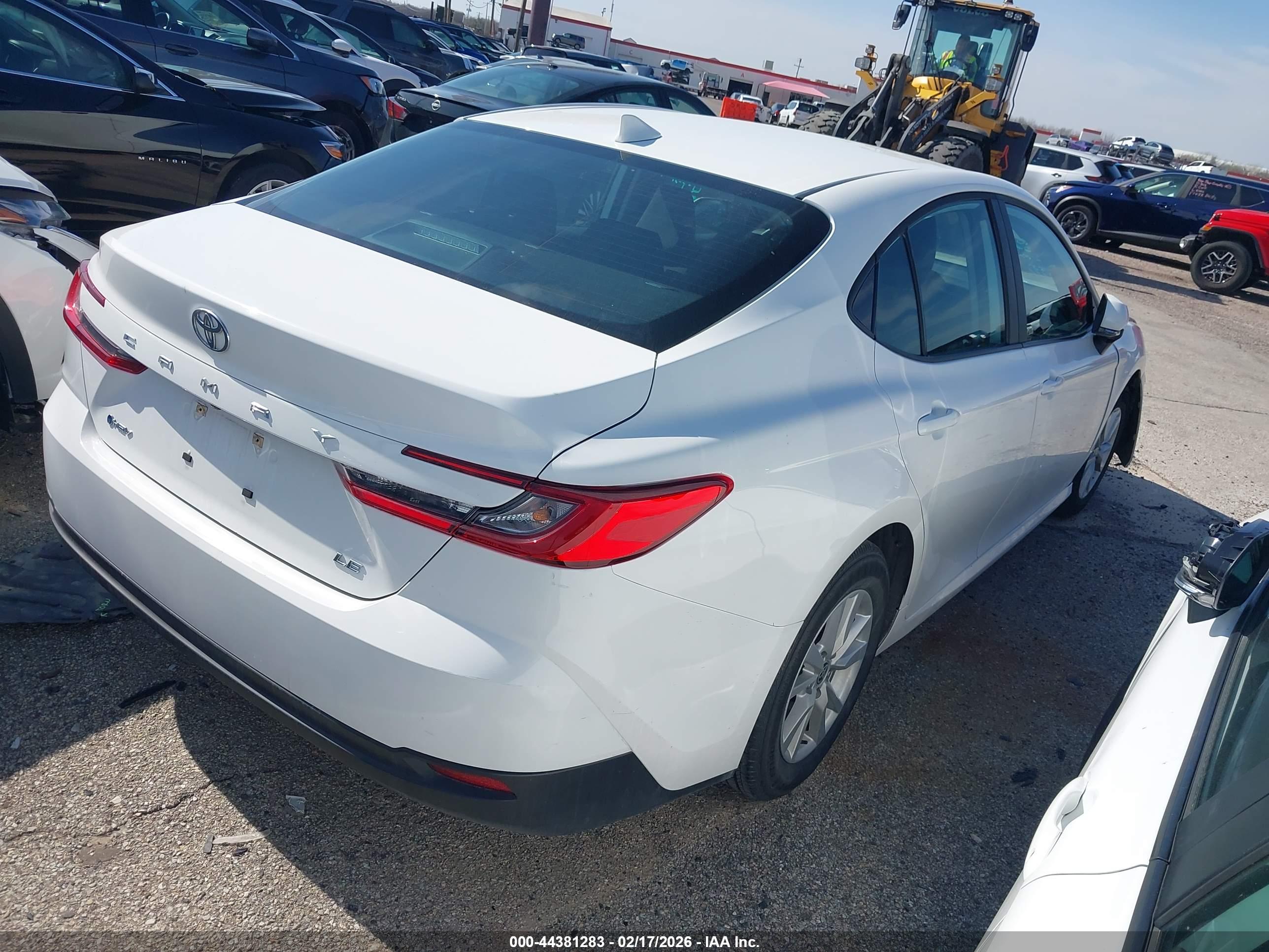 TOYOTA CAMRY image 4