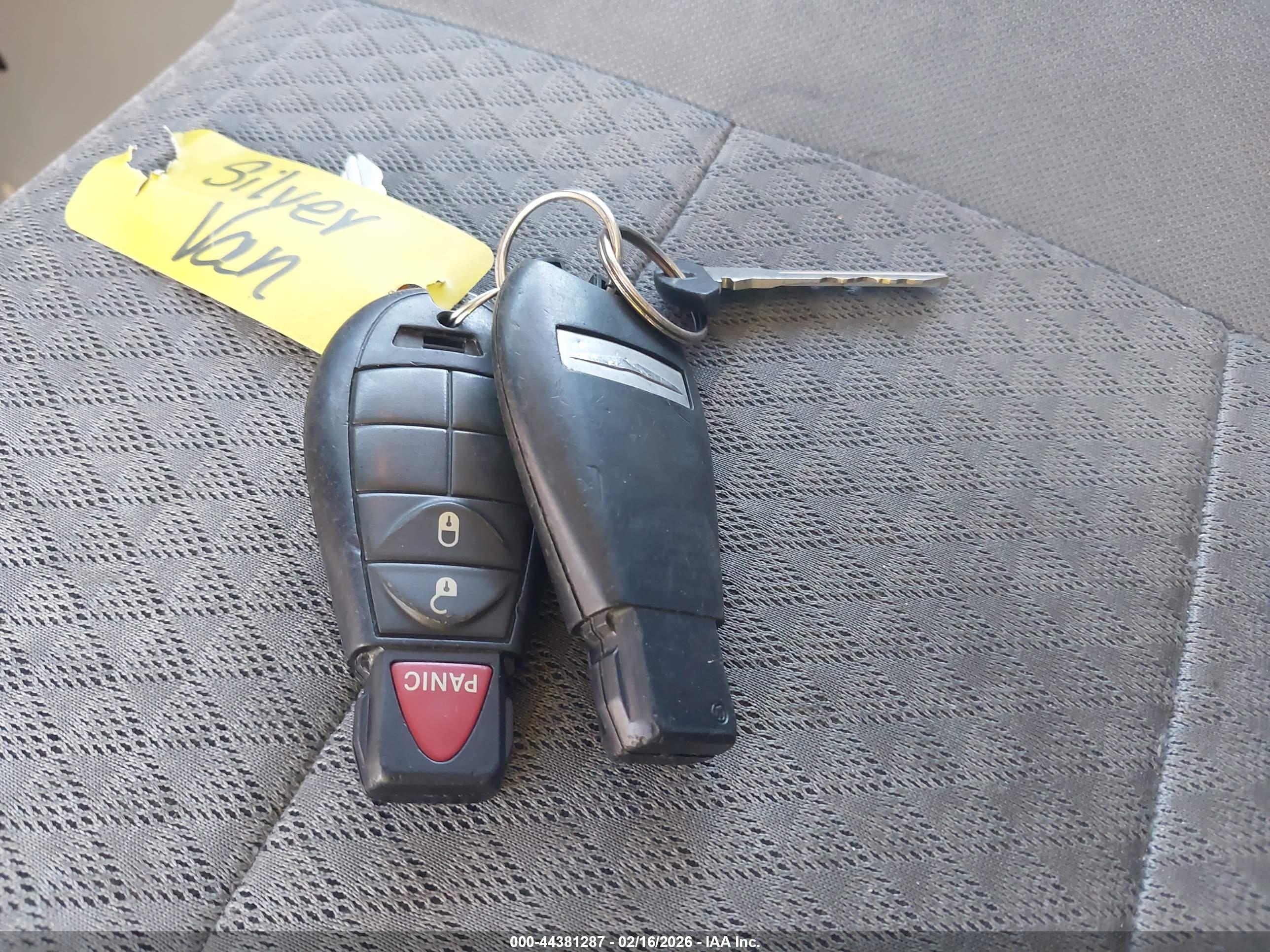 CHRYSLER TOWN image 11