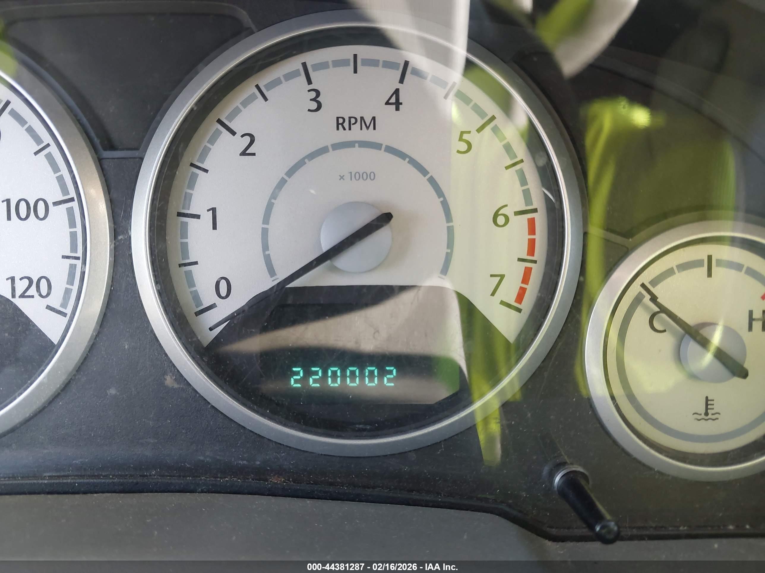 CHRYSLER TOWN image 7