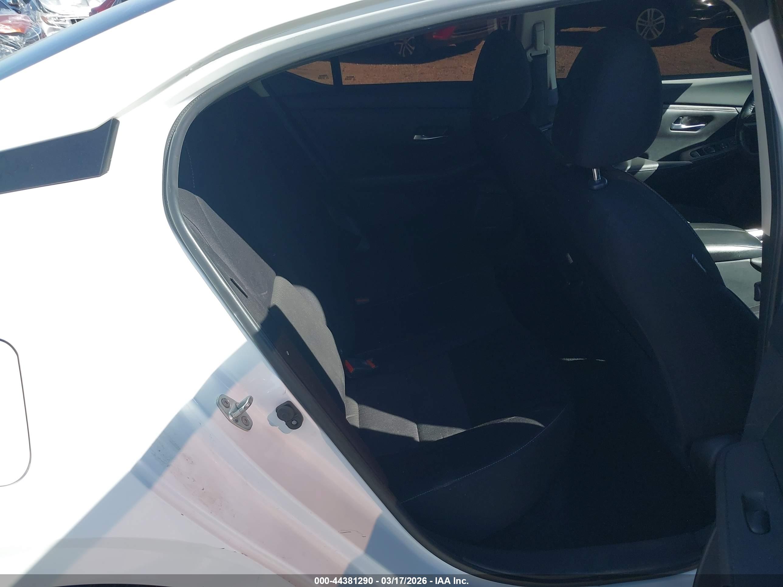 NISSAN SENTRA image 8