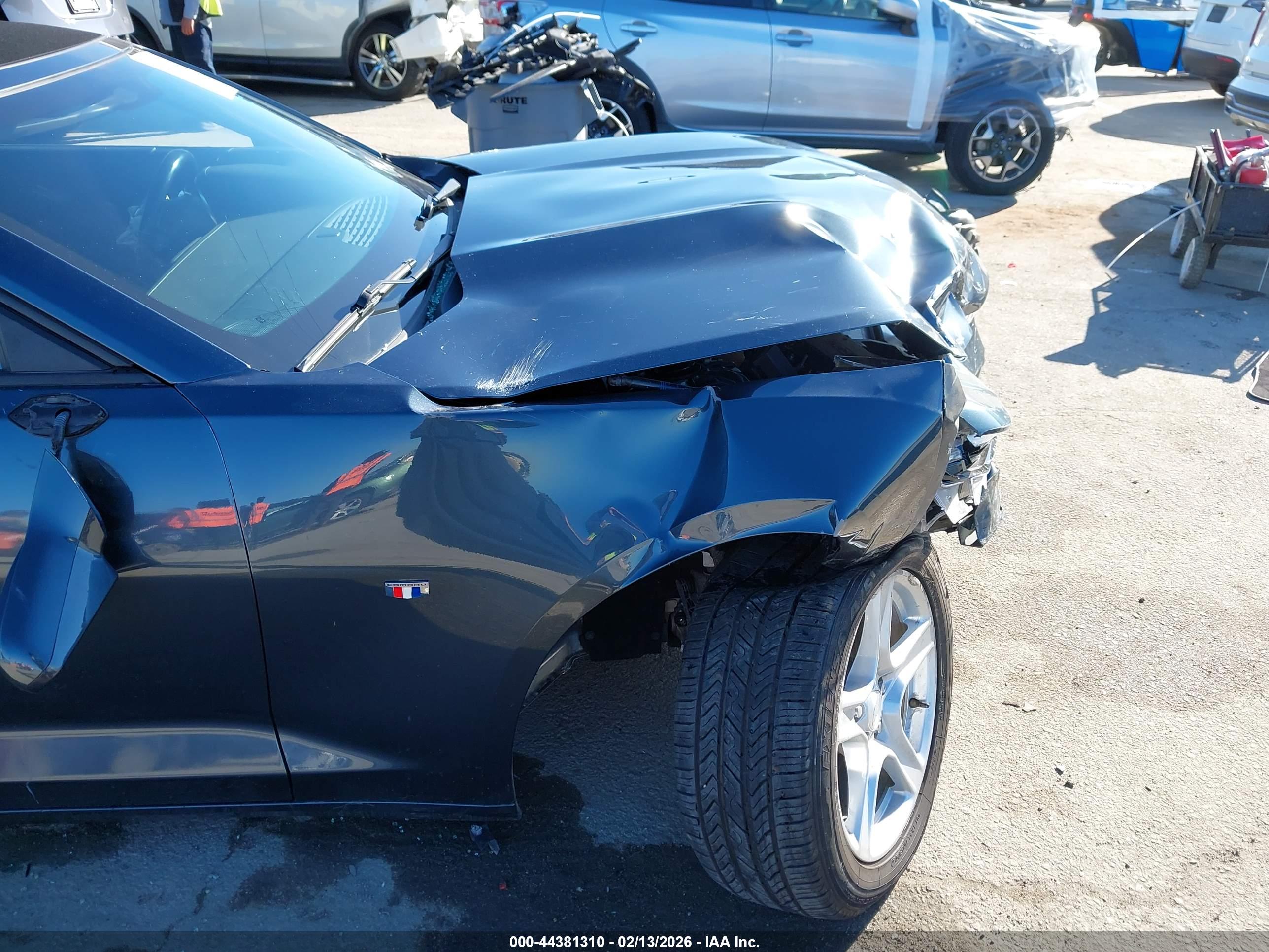 CHEVROLET CAMARO image 6