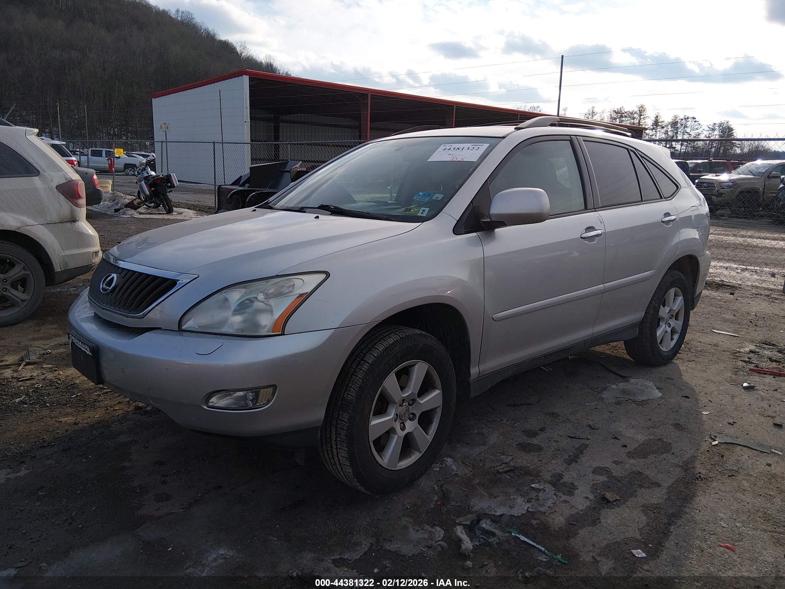 LEXUS RX image 2