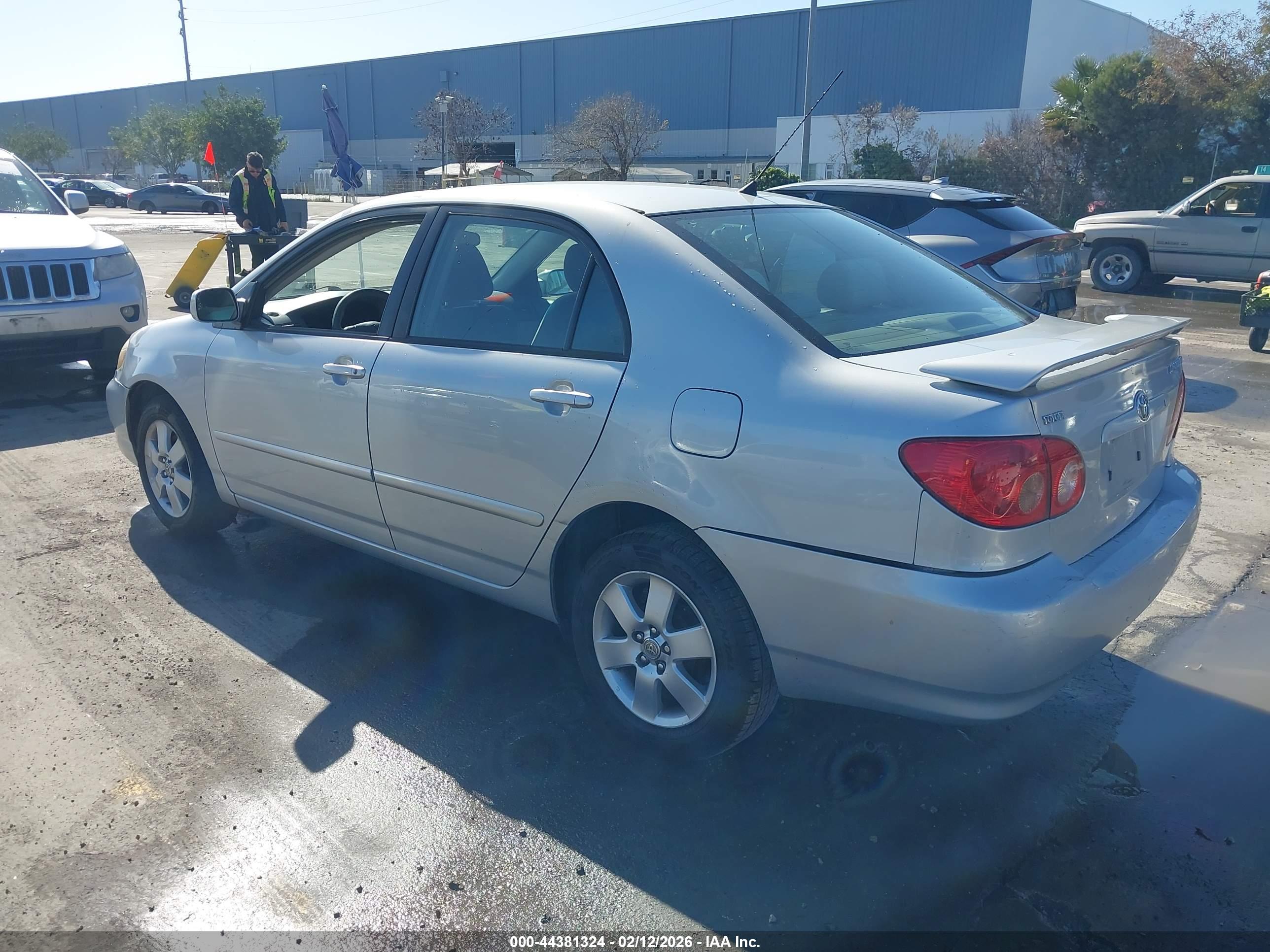TOYOTA COROLLA image 3