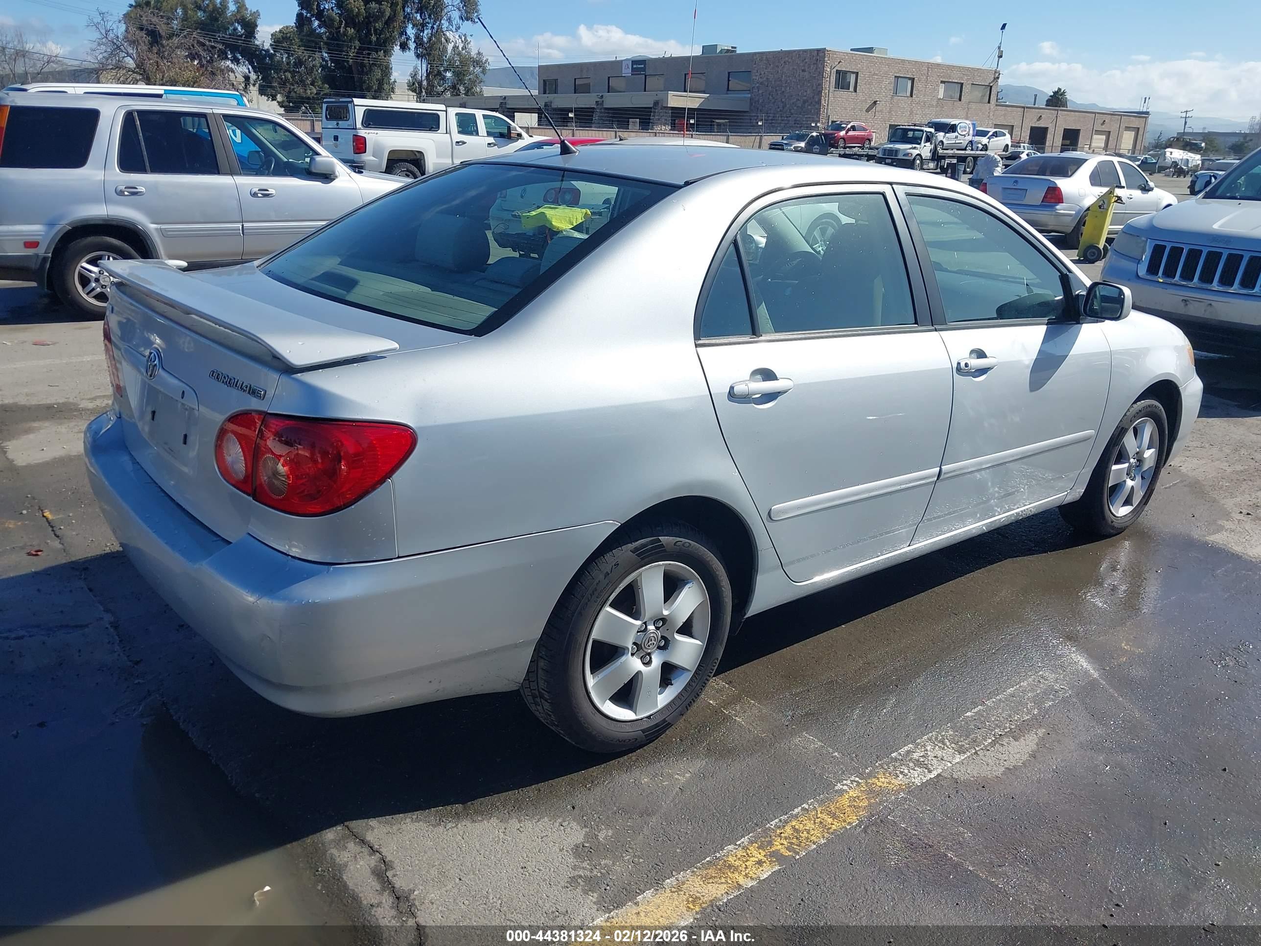 TOYOTA COROLLA image 4