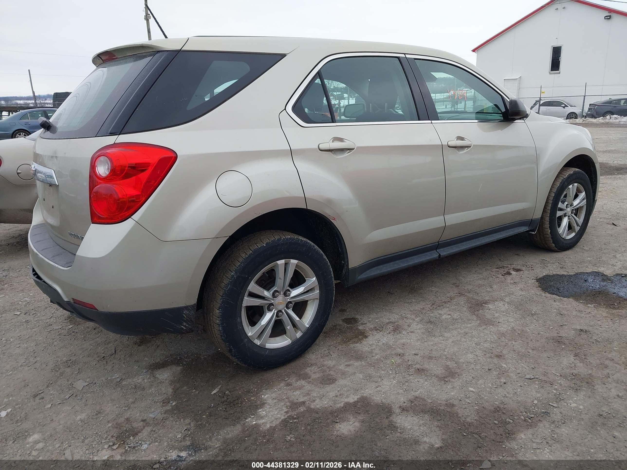 CHEVROLET EQUINOX image 4
