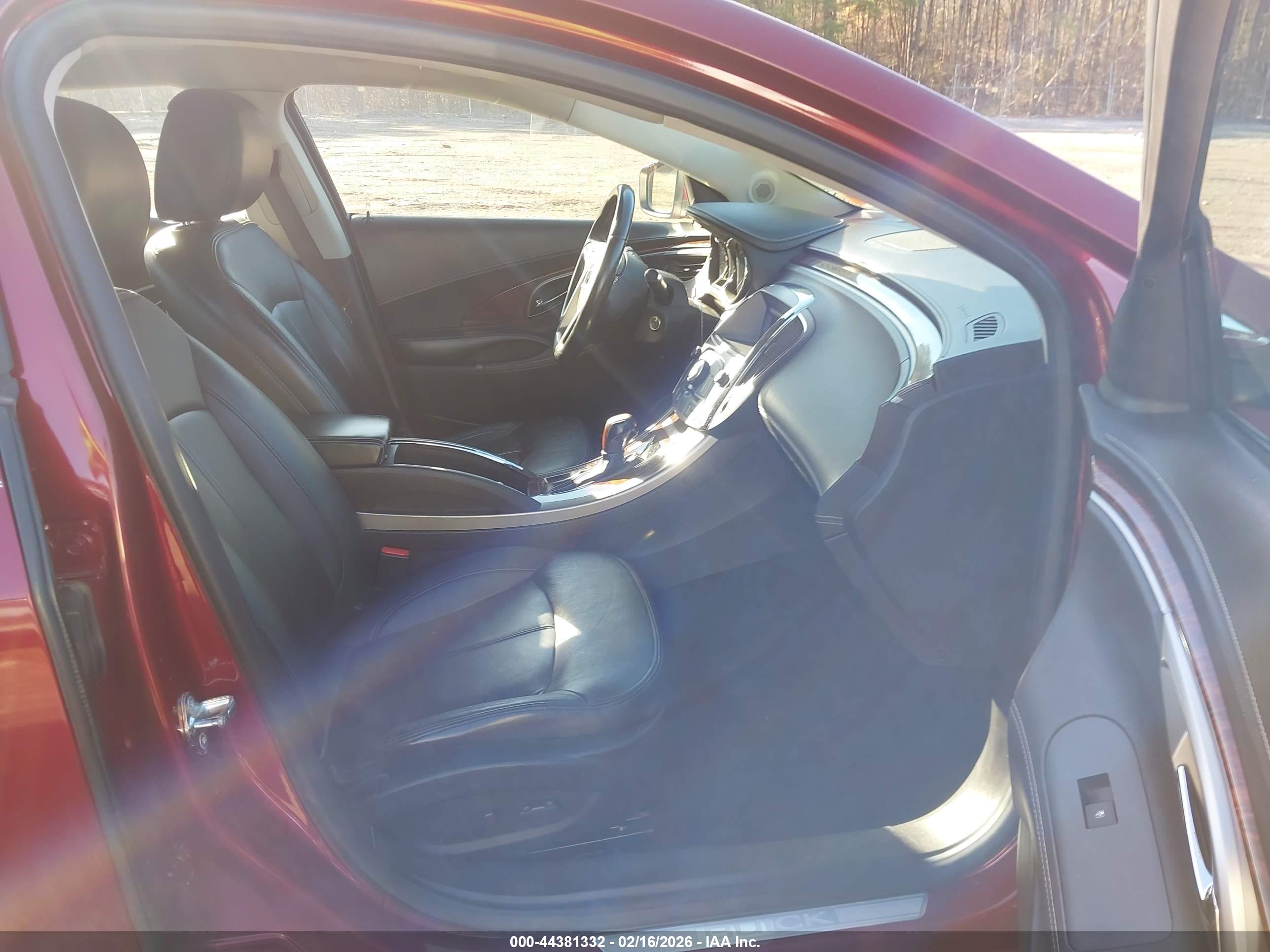 BUICK LACROSSE image 5