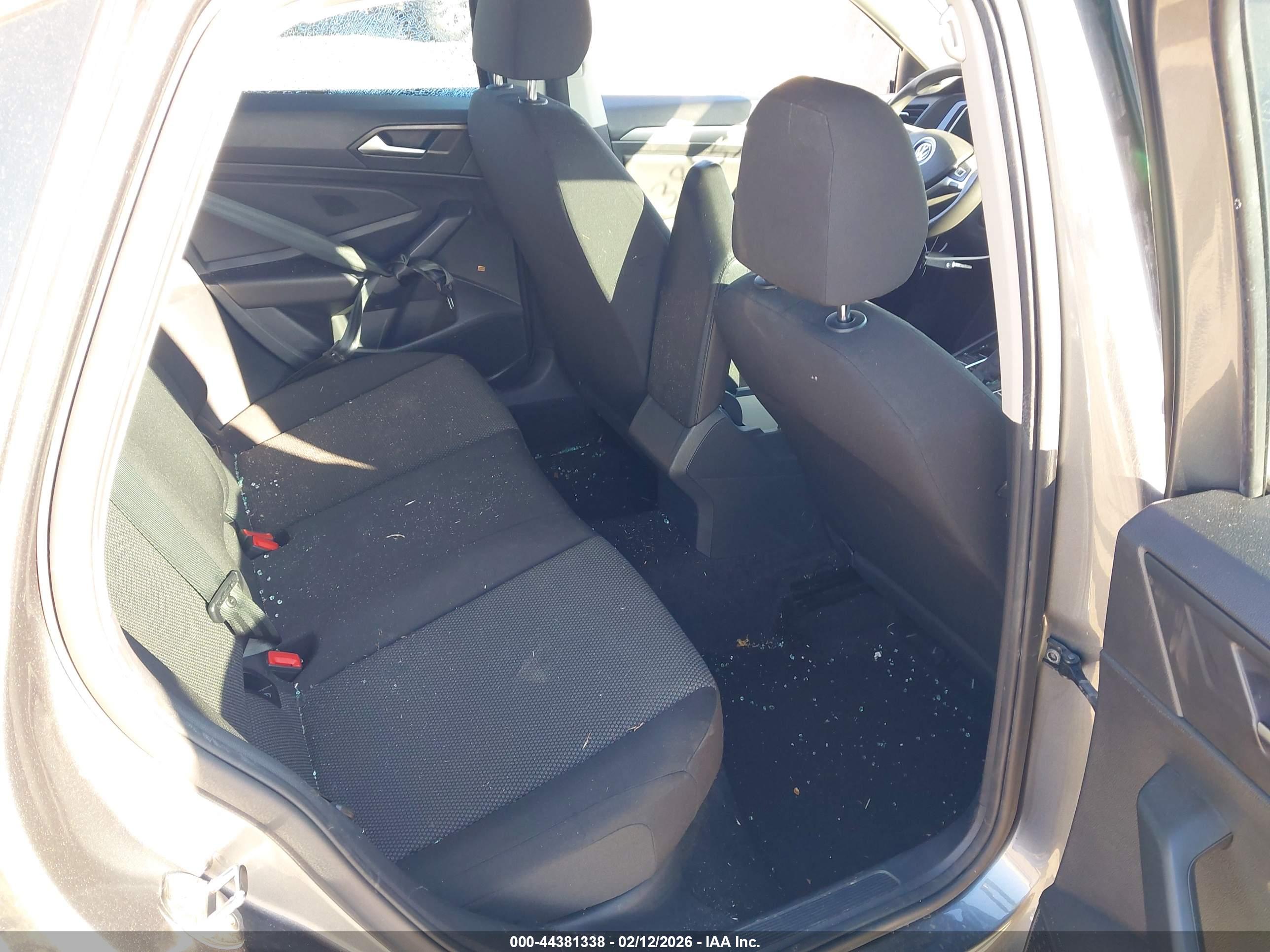 VOLKSWAGEN JETTA image 8