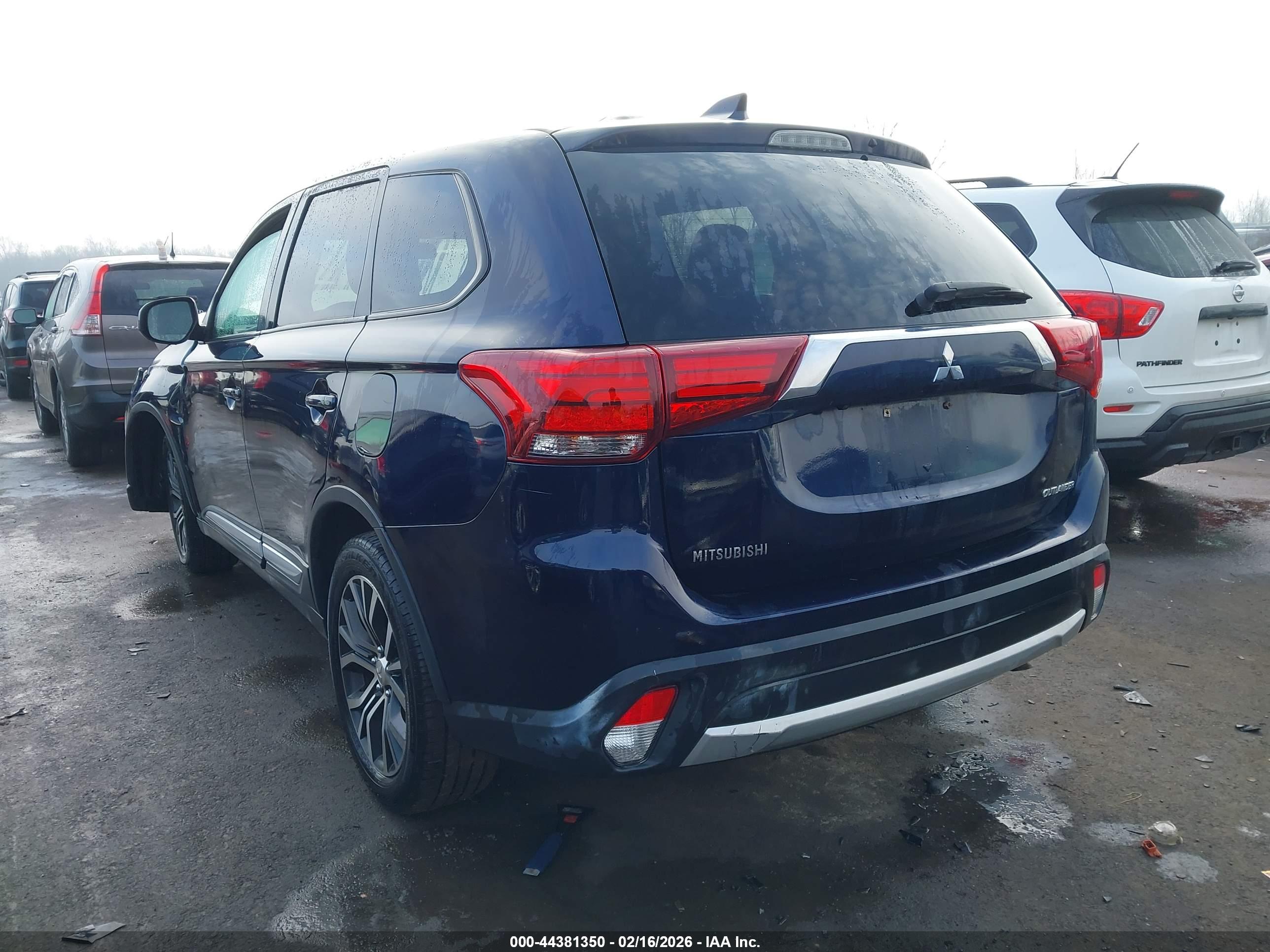 MITSUBISHI OUTLANDER image 3