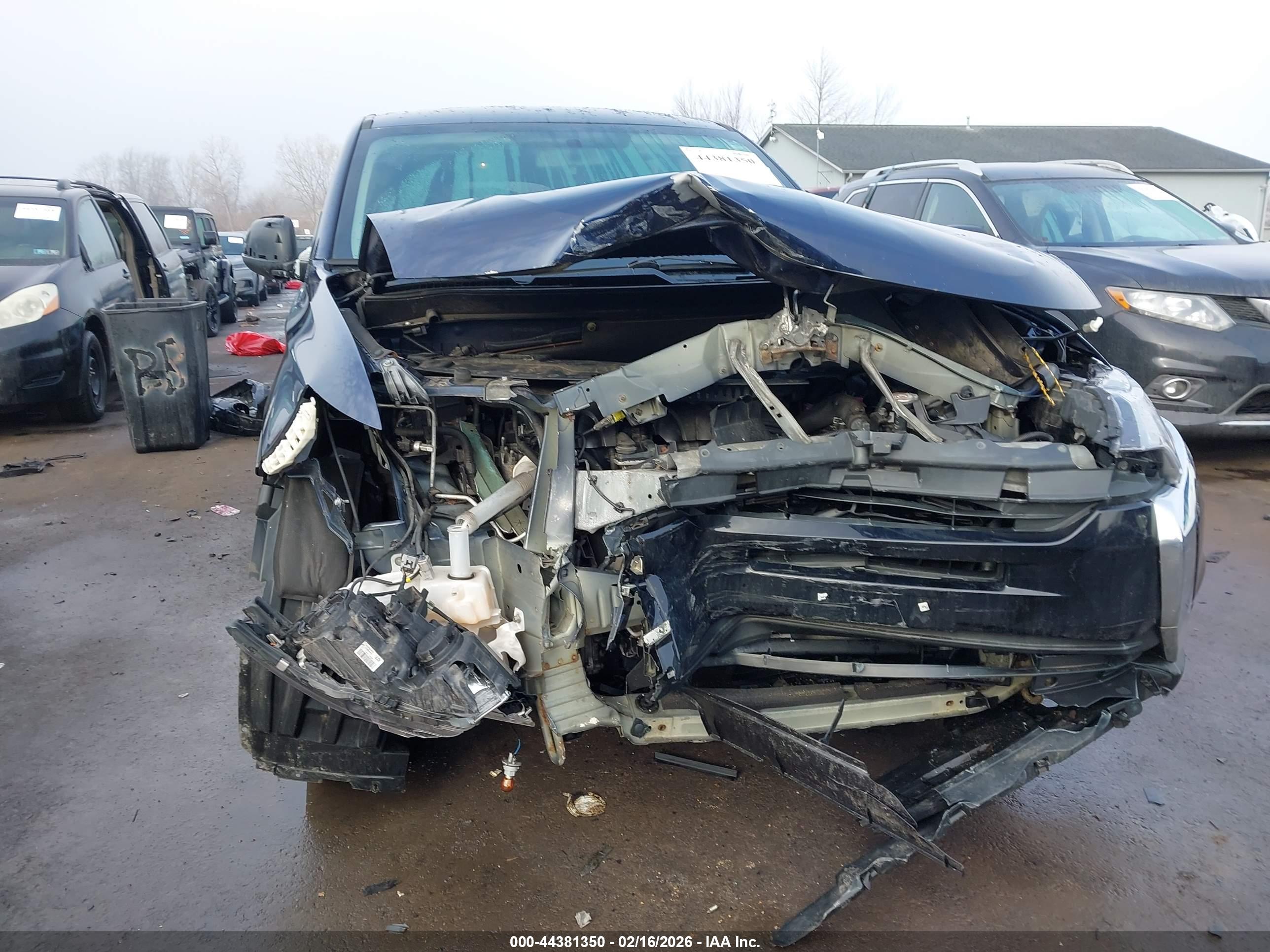 MITSUBISHI OUTLANDER image 6