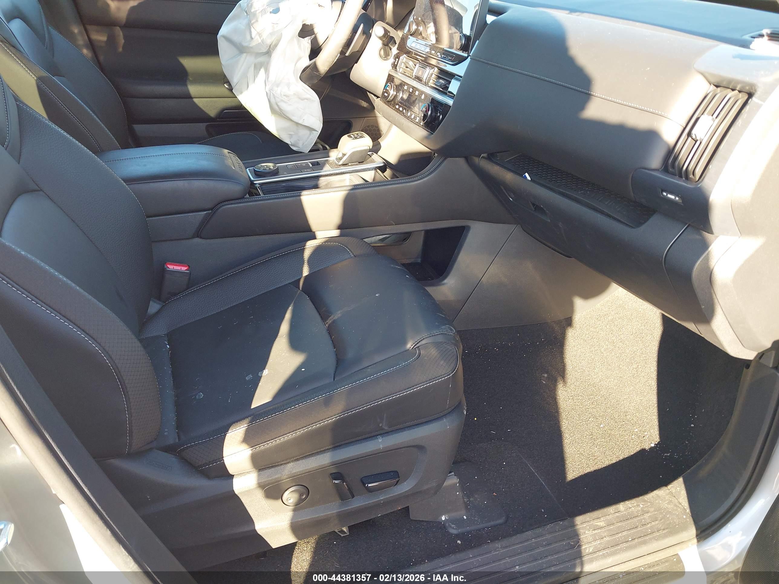 NISSAN PATHFINDER image 5
