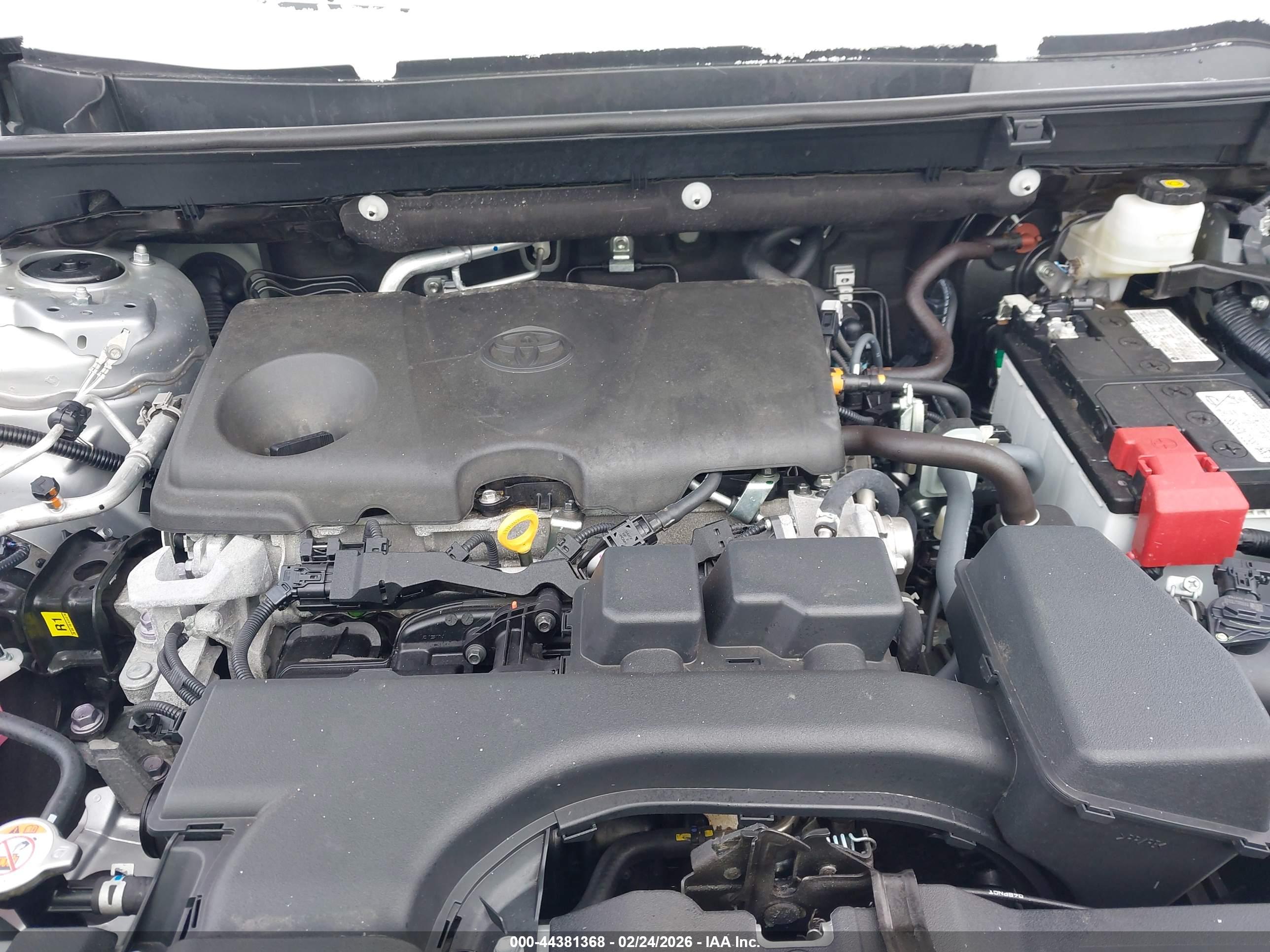 TOYOTA RAV4 image 10