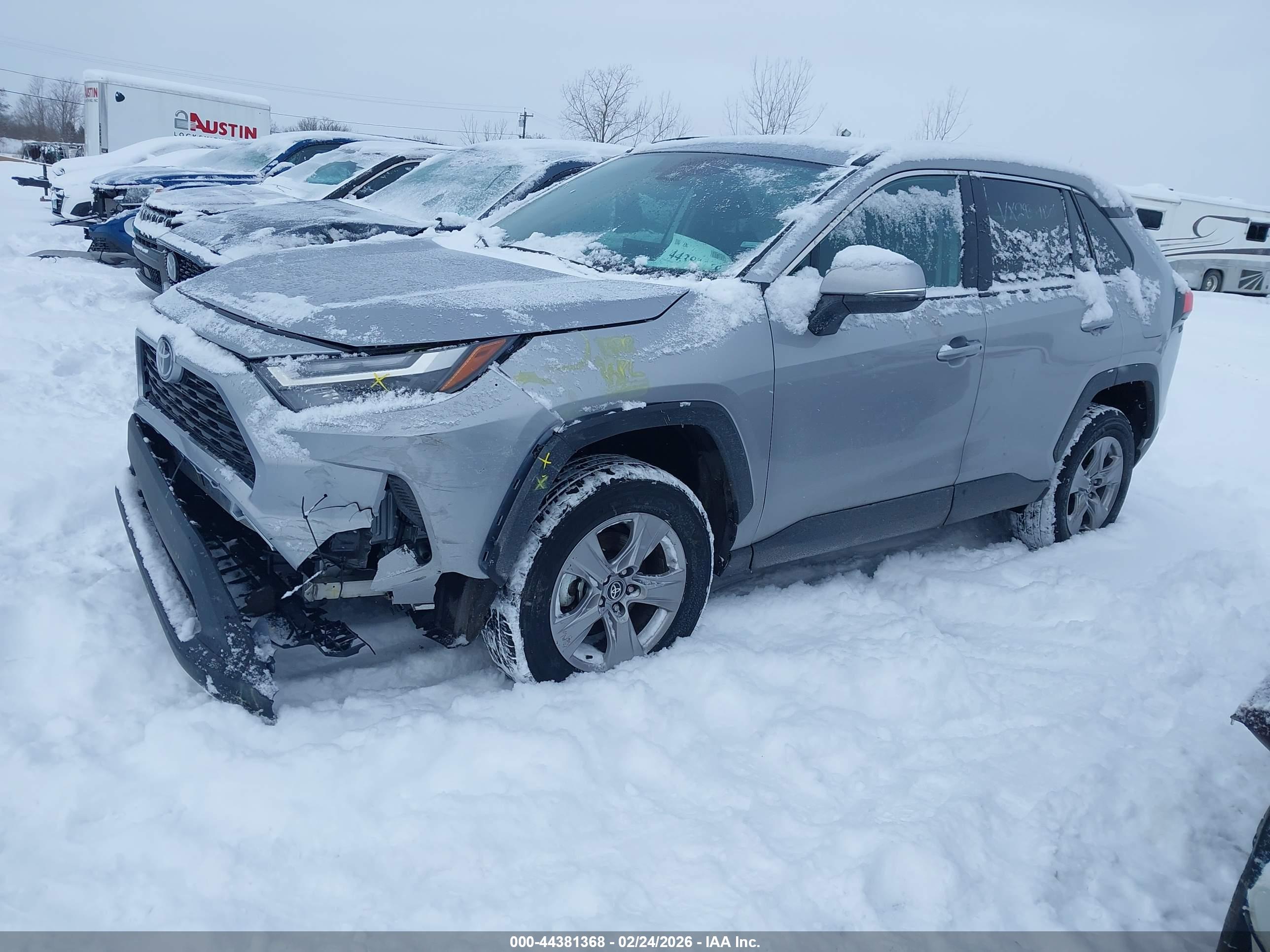 TOYOTA RAV4 image 2