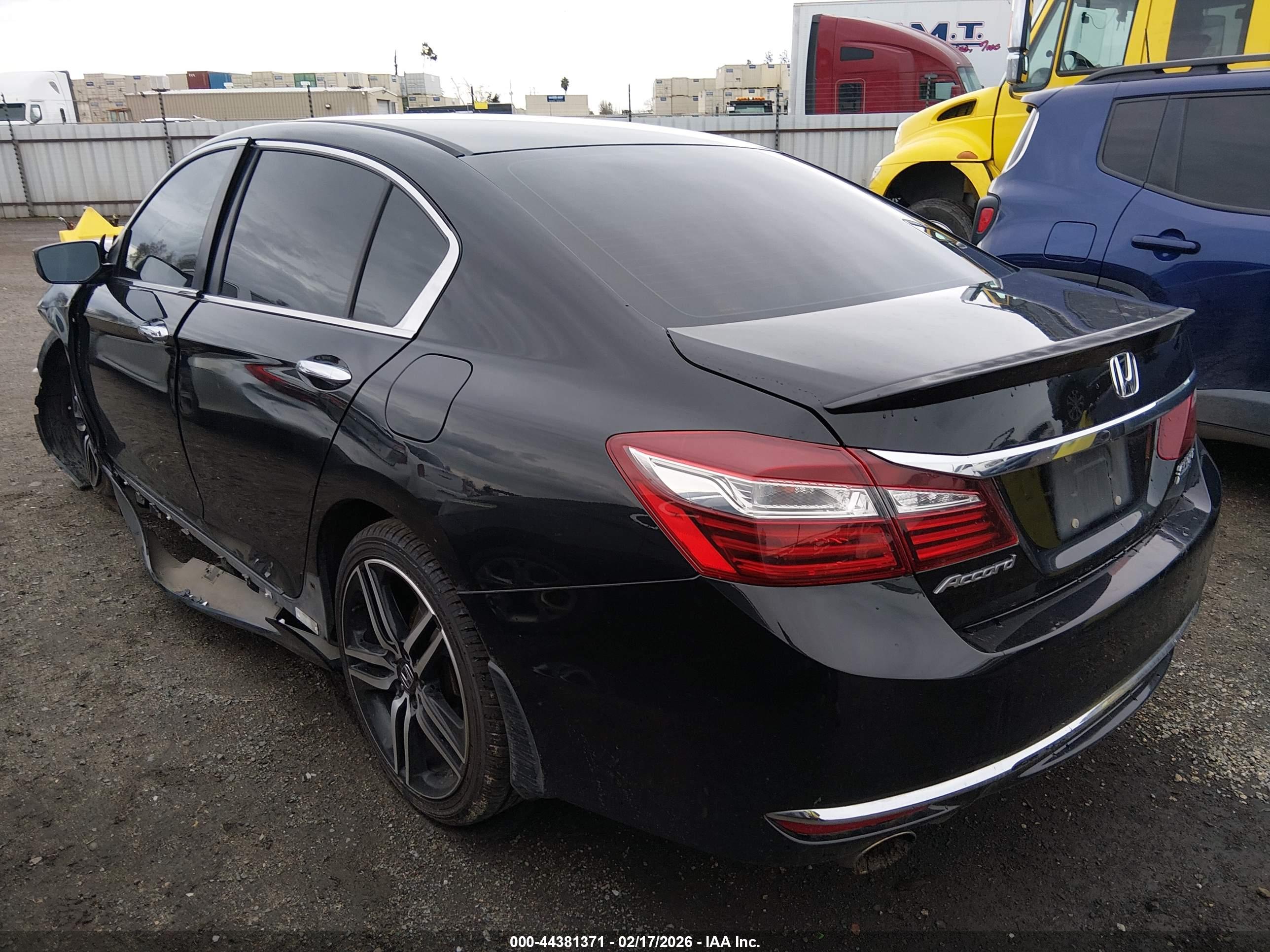 HONDA ACCORD image 3