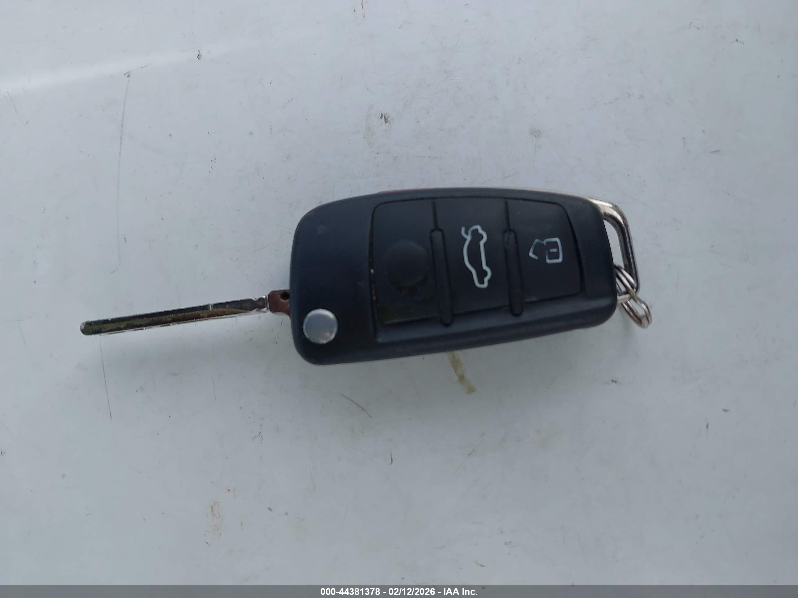 AUDI A6 image 11