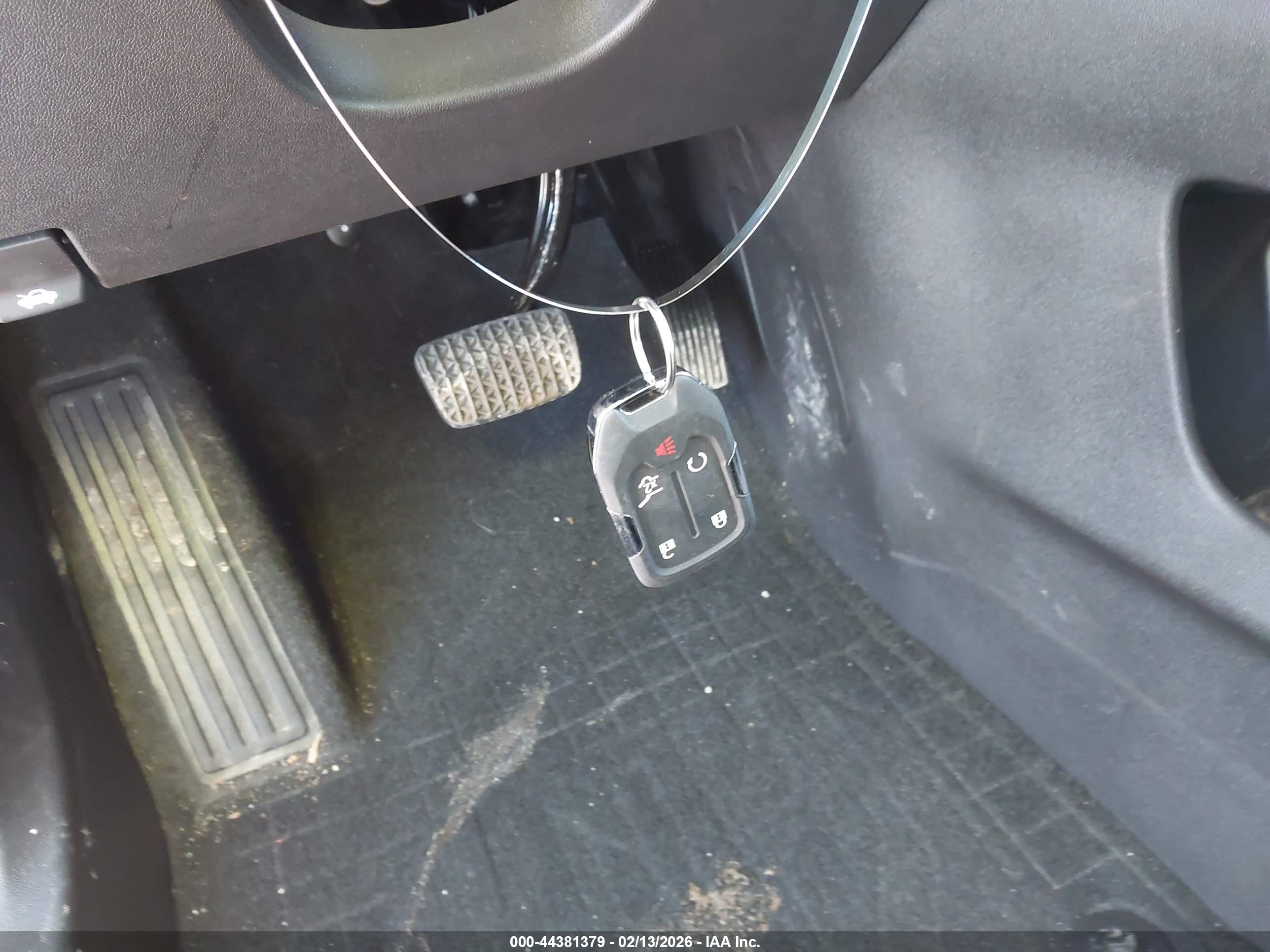 GMC TERRAIN image 11