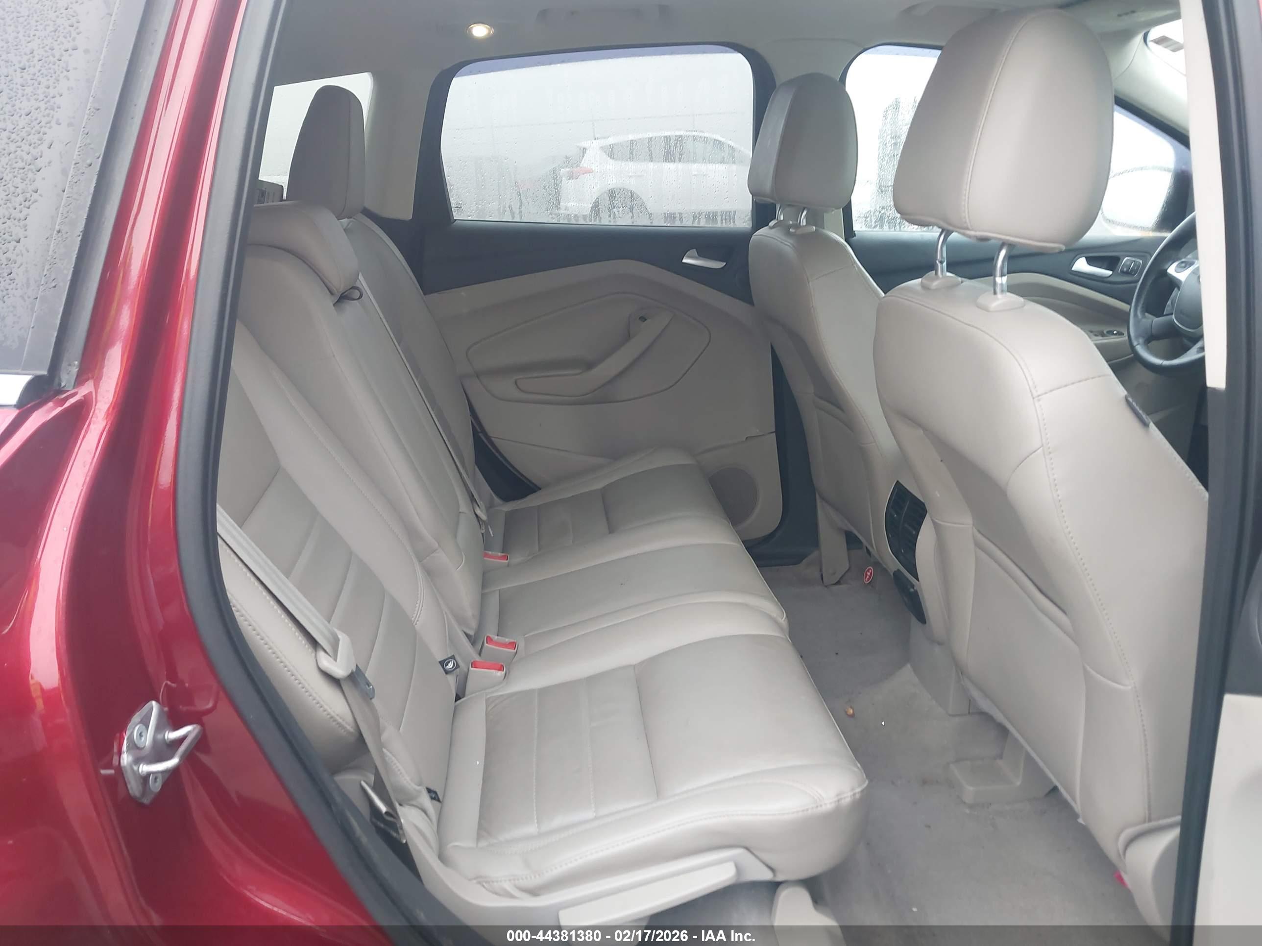 FORD ESCAPE image 8