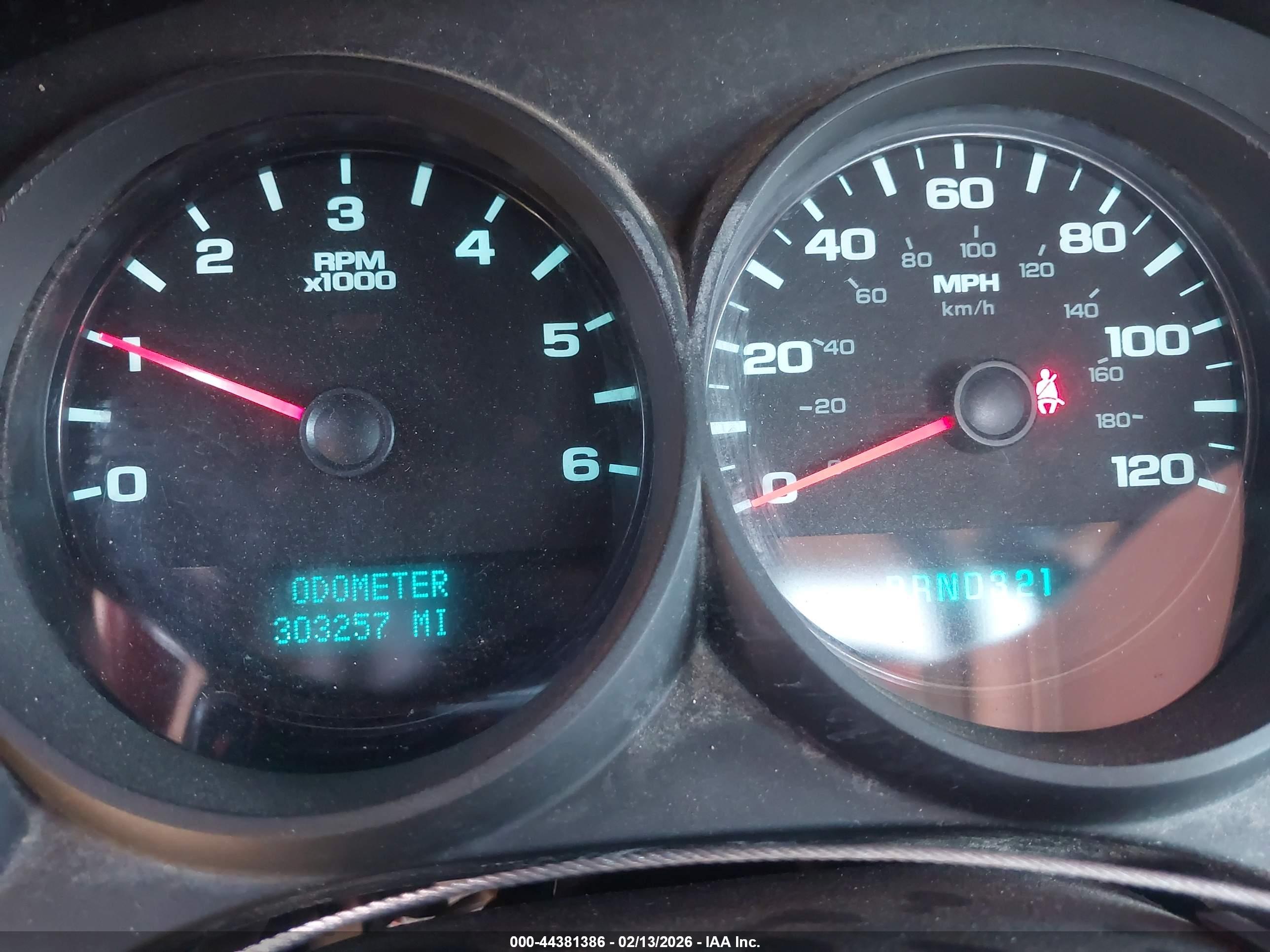 CHEVROLET SILVERADO image 7