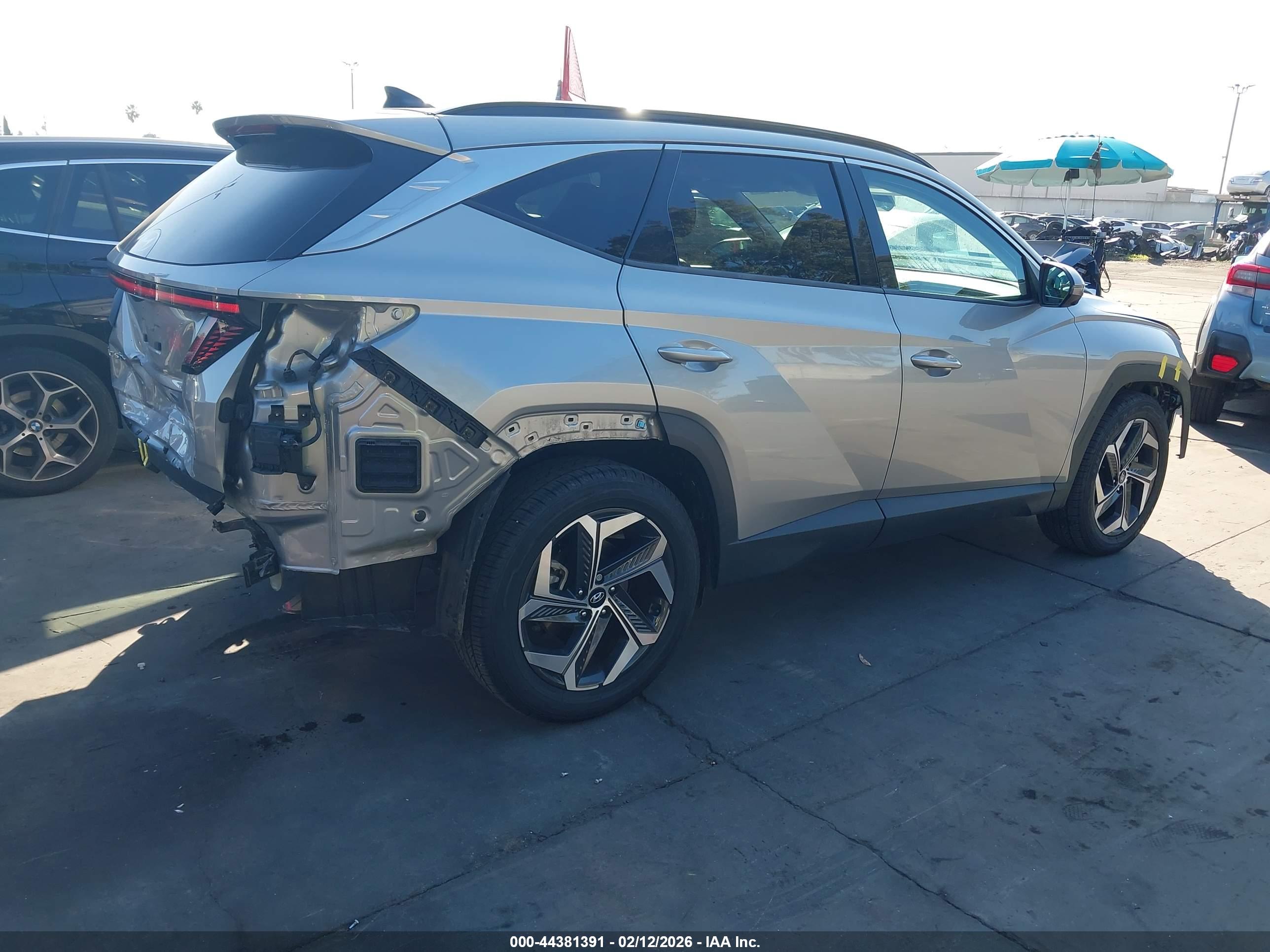 HYUNDAI TUCSON image 4