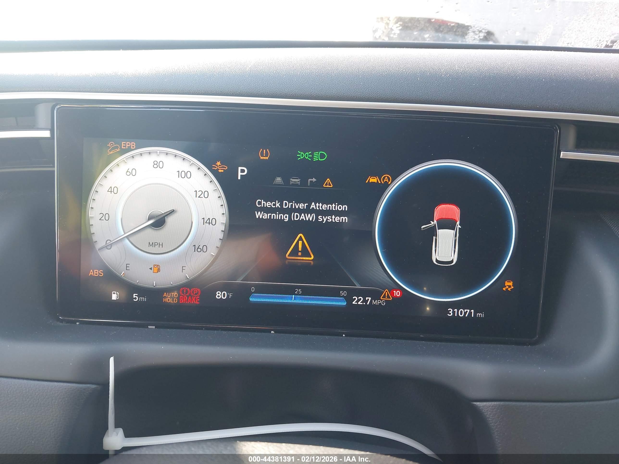 HYUNDAI TUCSON image 7
