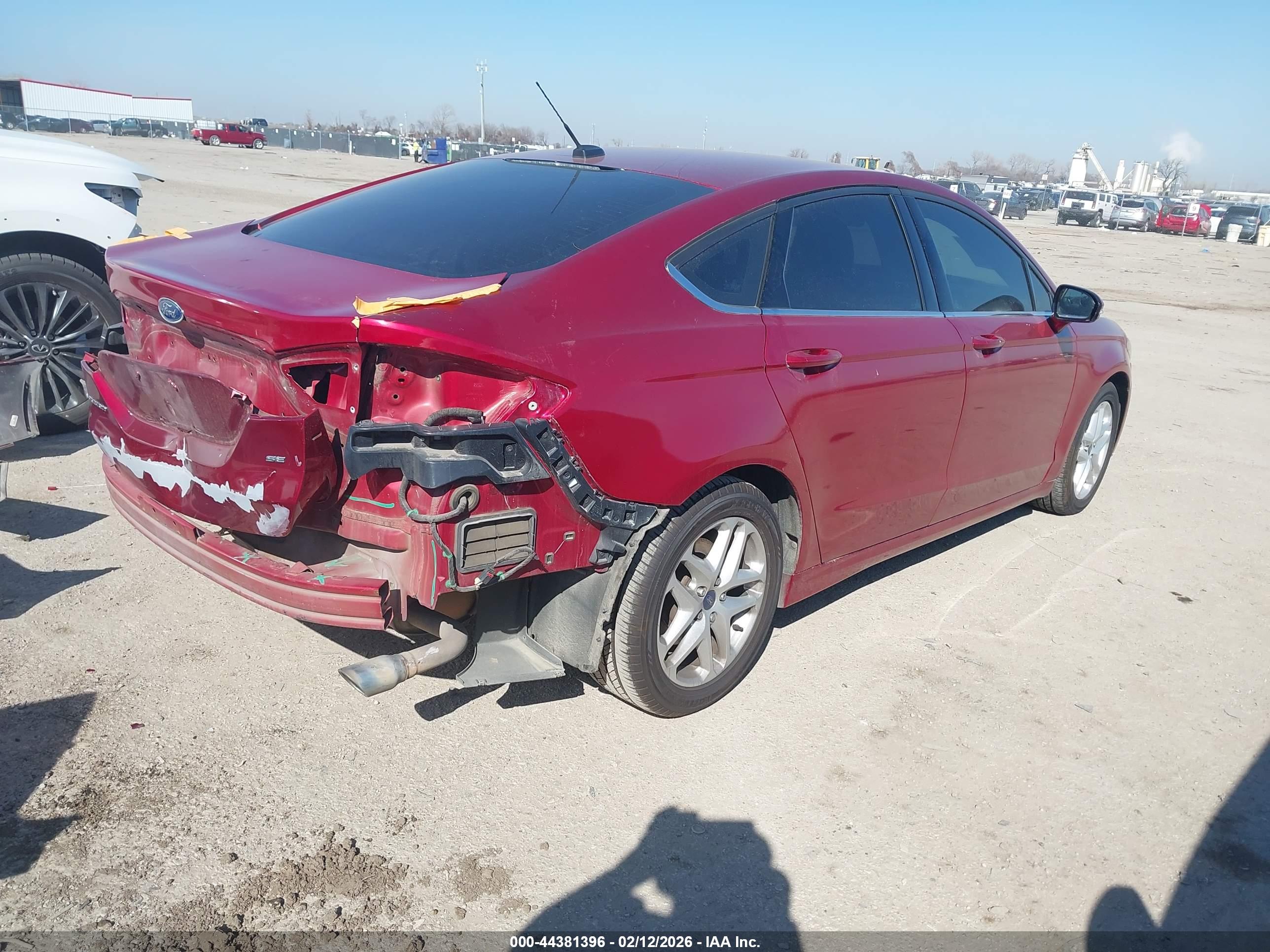 FORD FUSION image 4