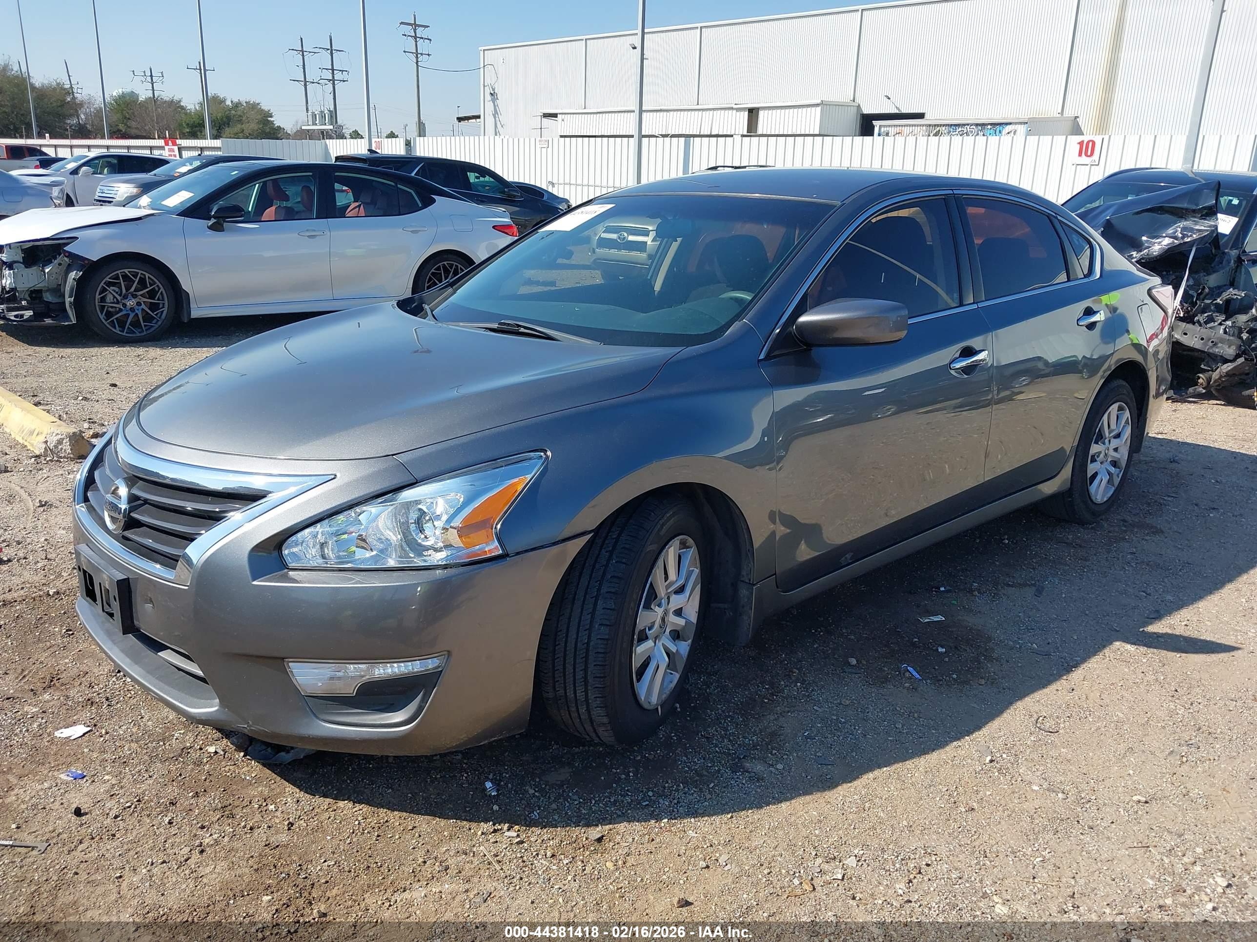 NISSAN ALTIMA image 2