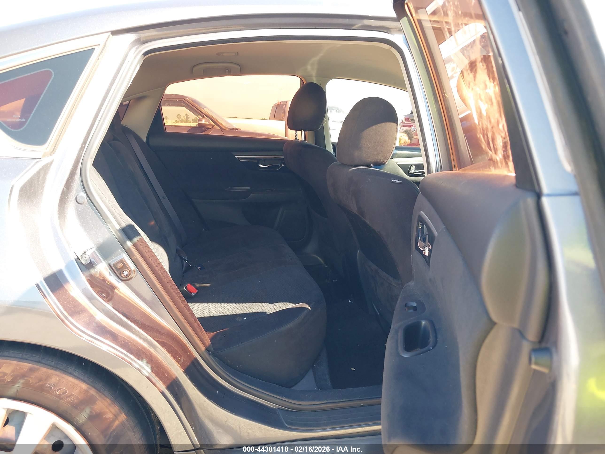 NISSAN ALTIMA image 8