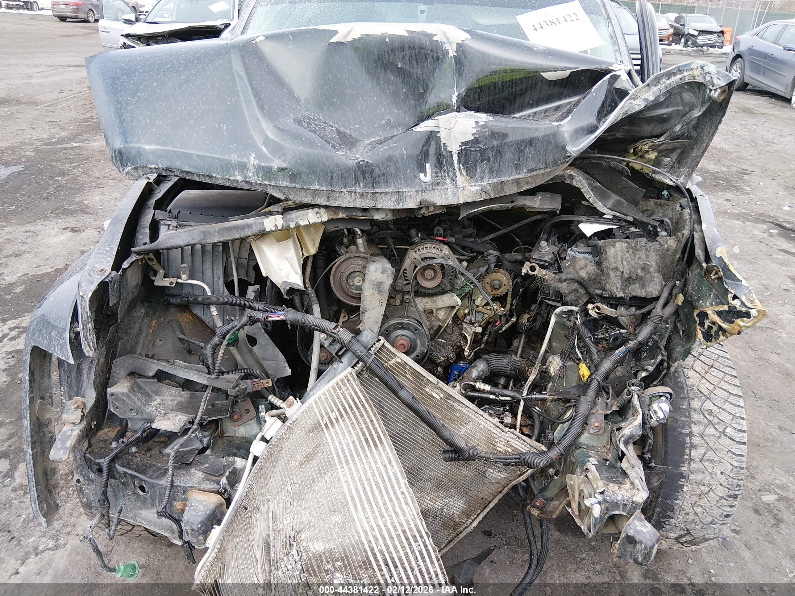 JEEP LIBERTY image 10