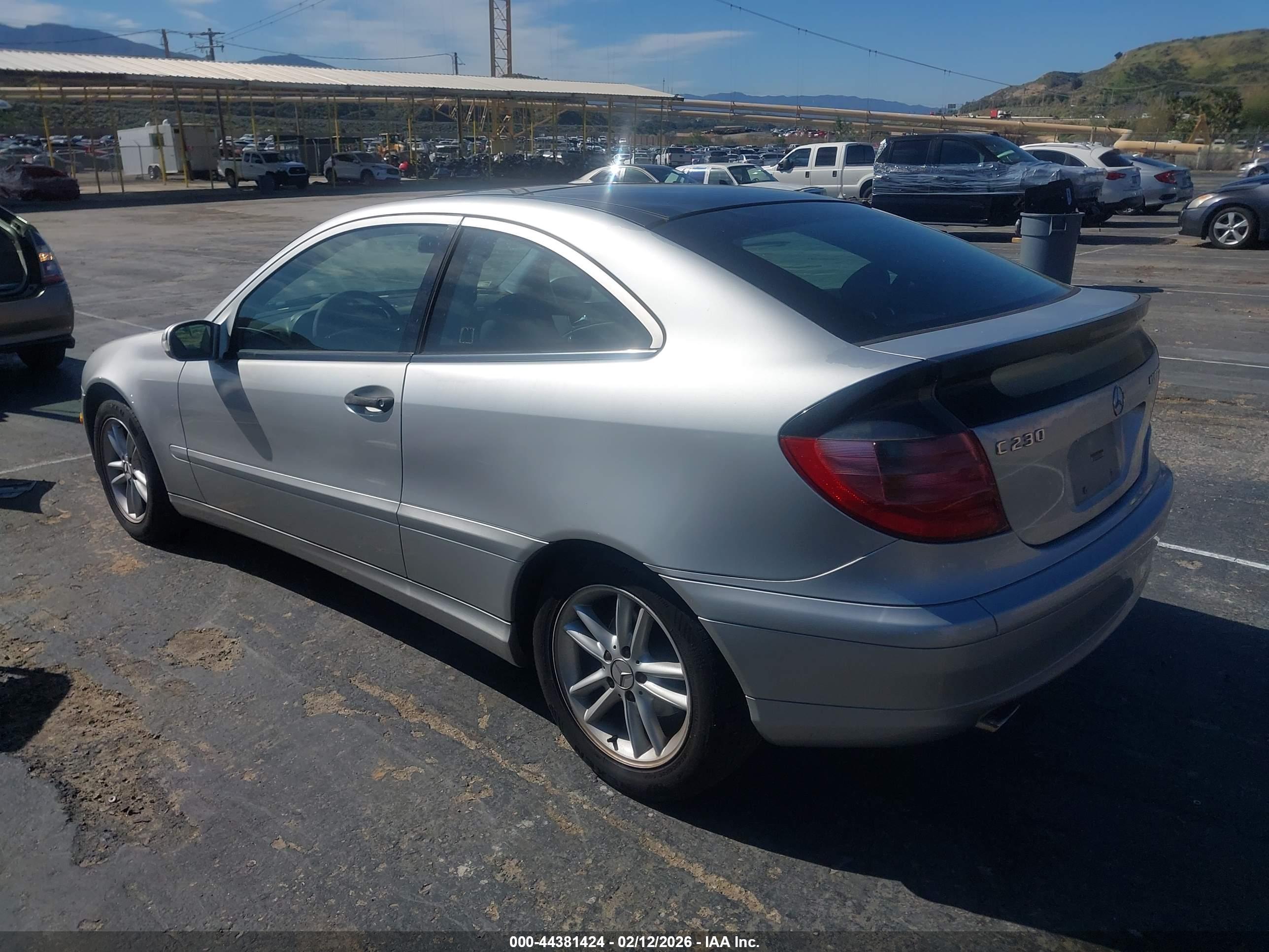 MERCEDES-BENZ C image 3