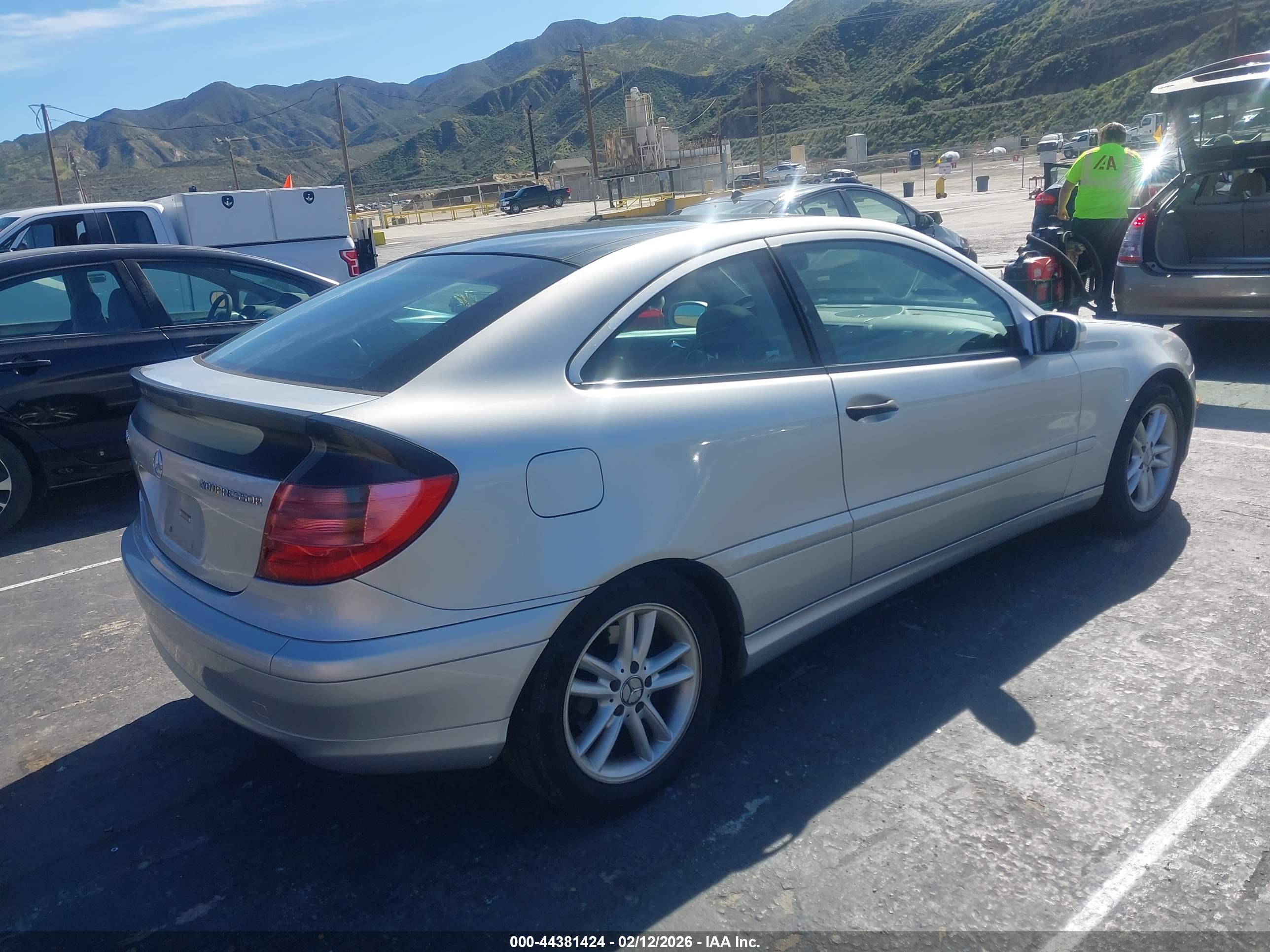 MERCEDES-BENZ C image 4