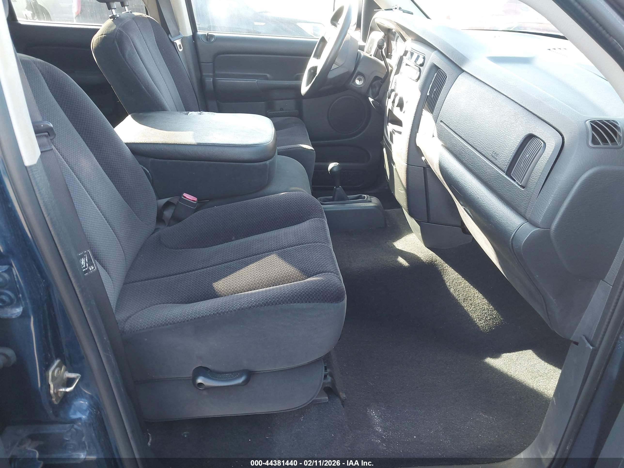 DODGE RAM image 5