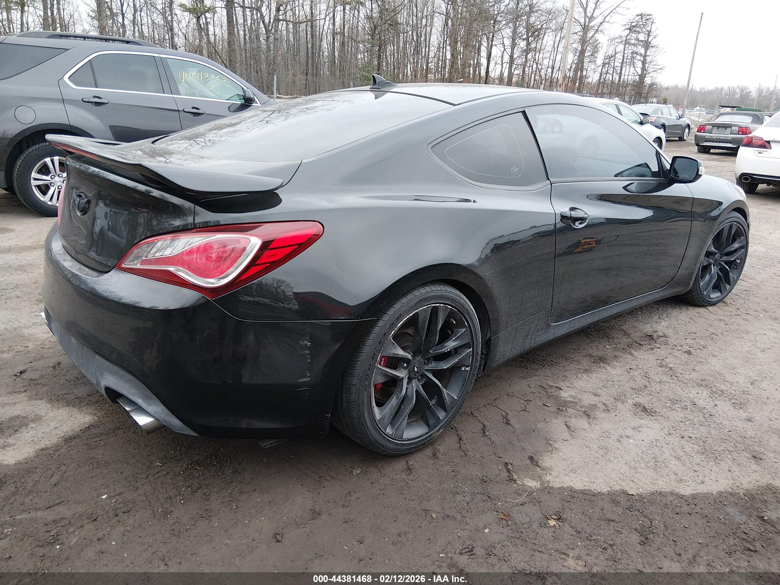 HYUNDAI GENESIS image 4