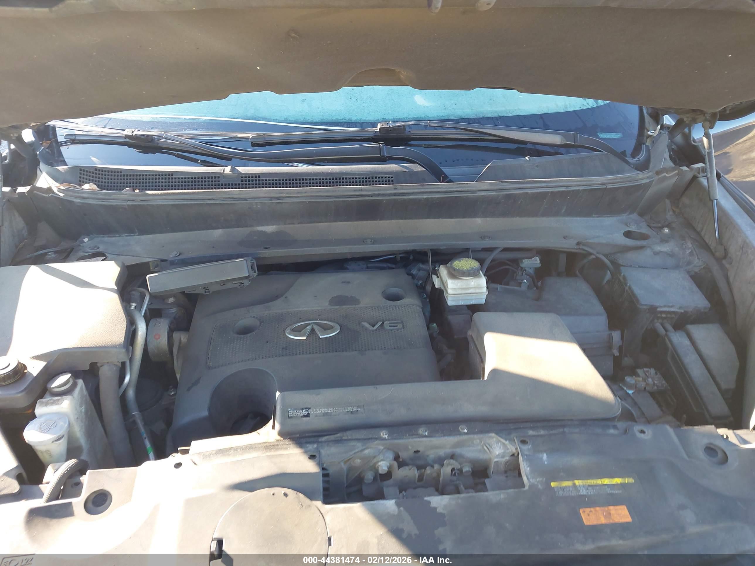INFINITI JX35 image 10