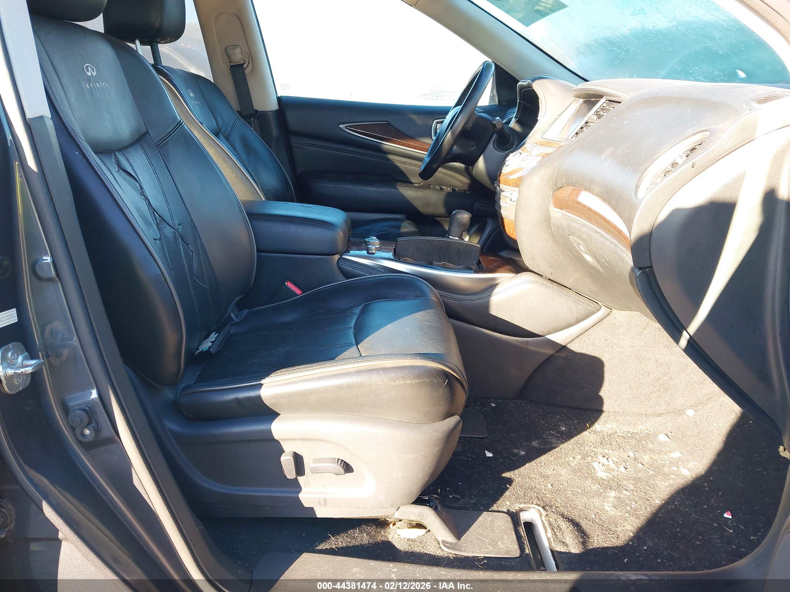 INFINITI JX35 image 5