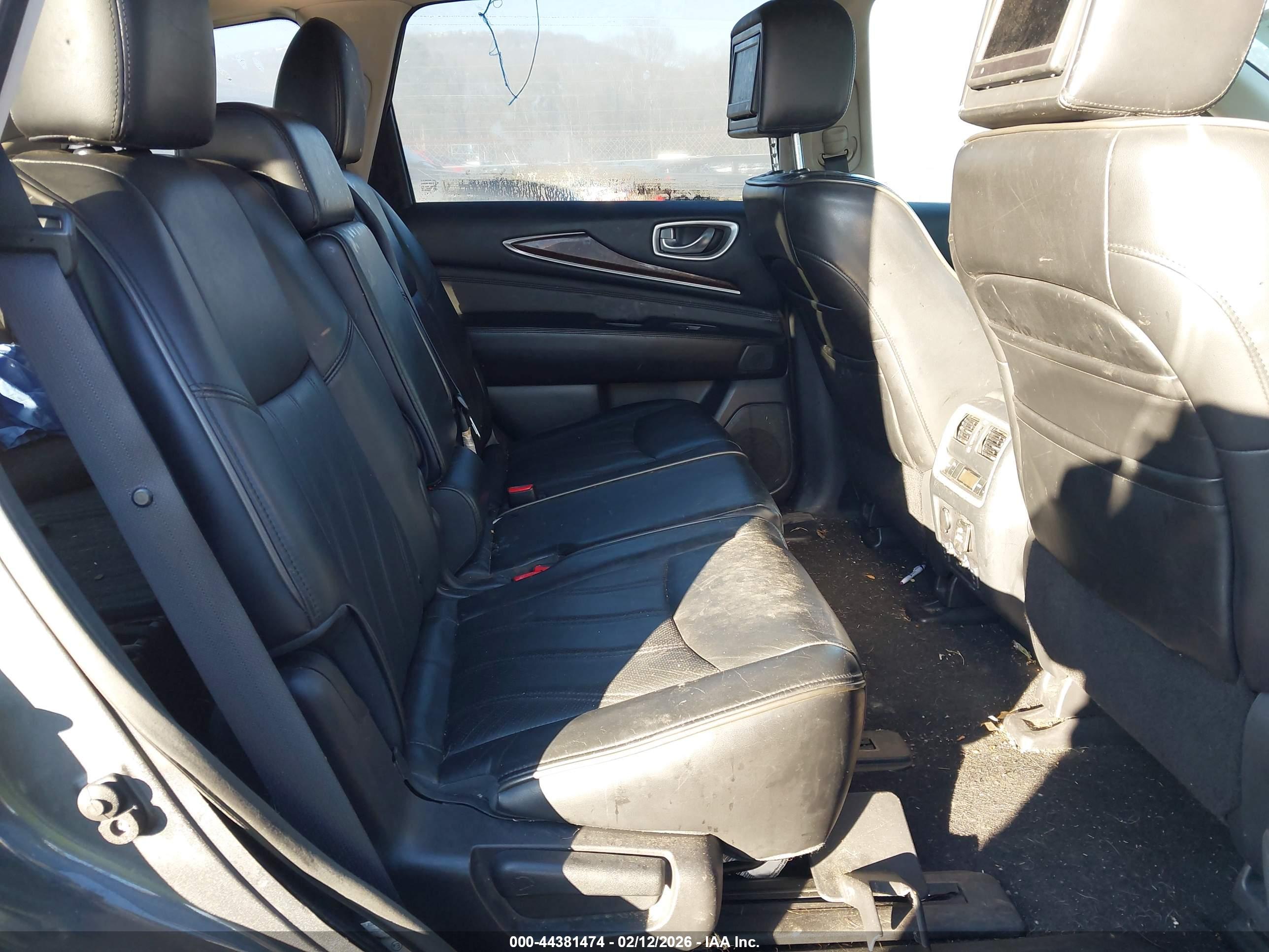 INFINITI JX35 image 8