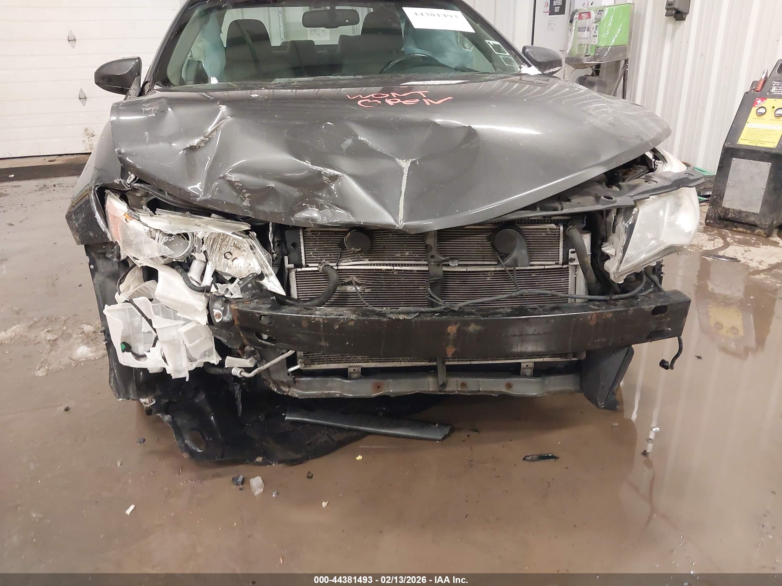 TOYOTA CAMRY image 6