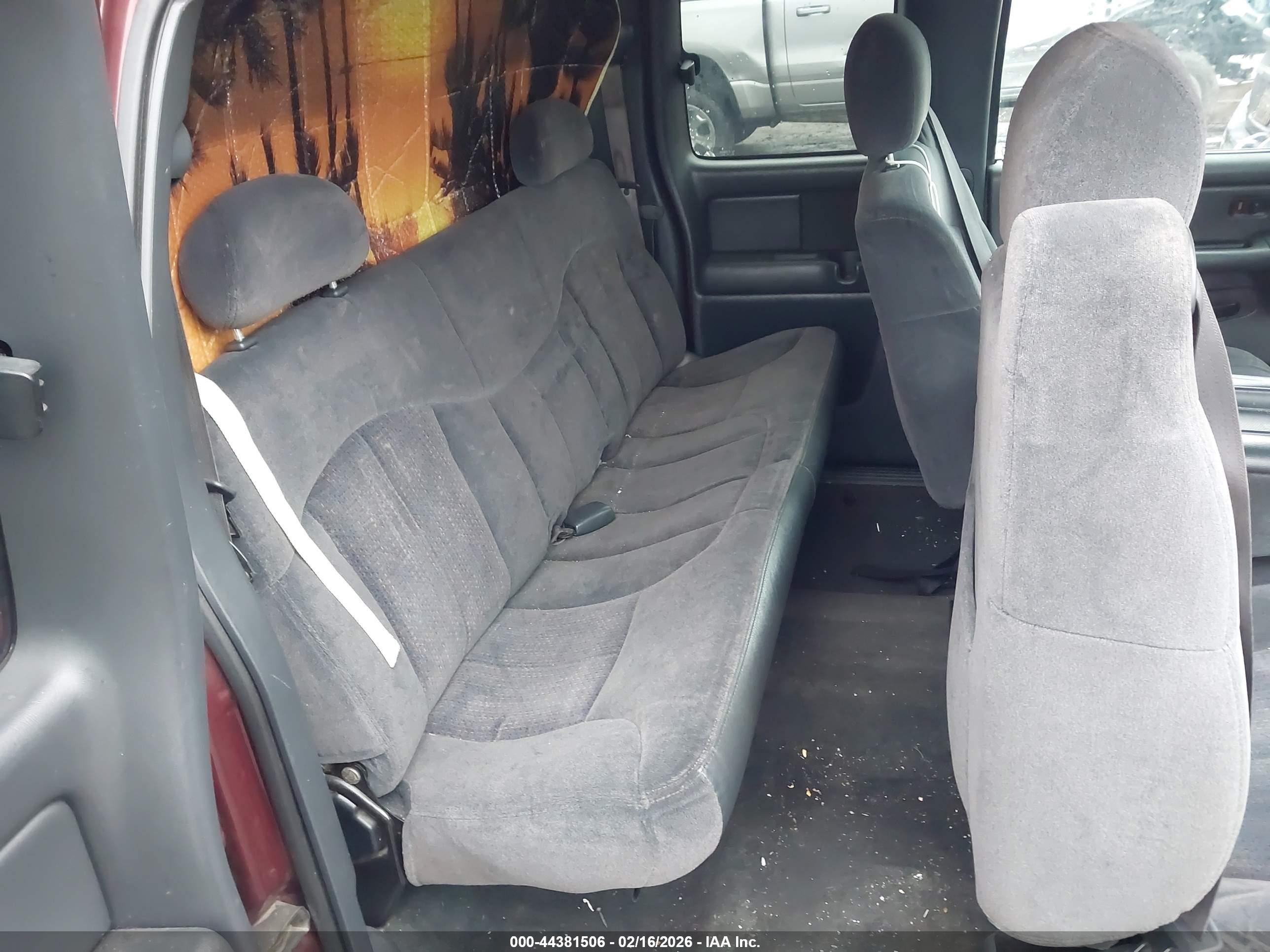 CHEVROLET SILVERADO image 8