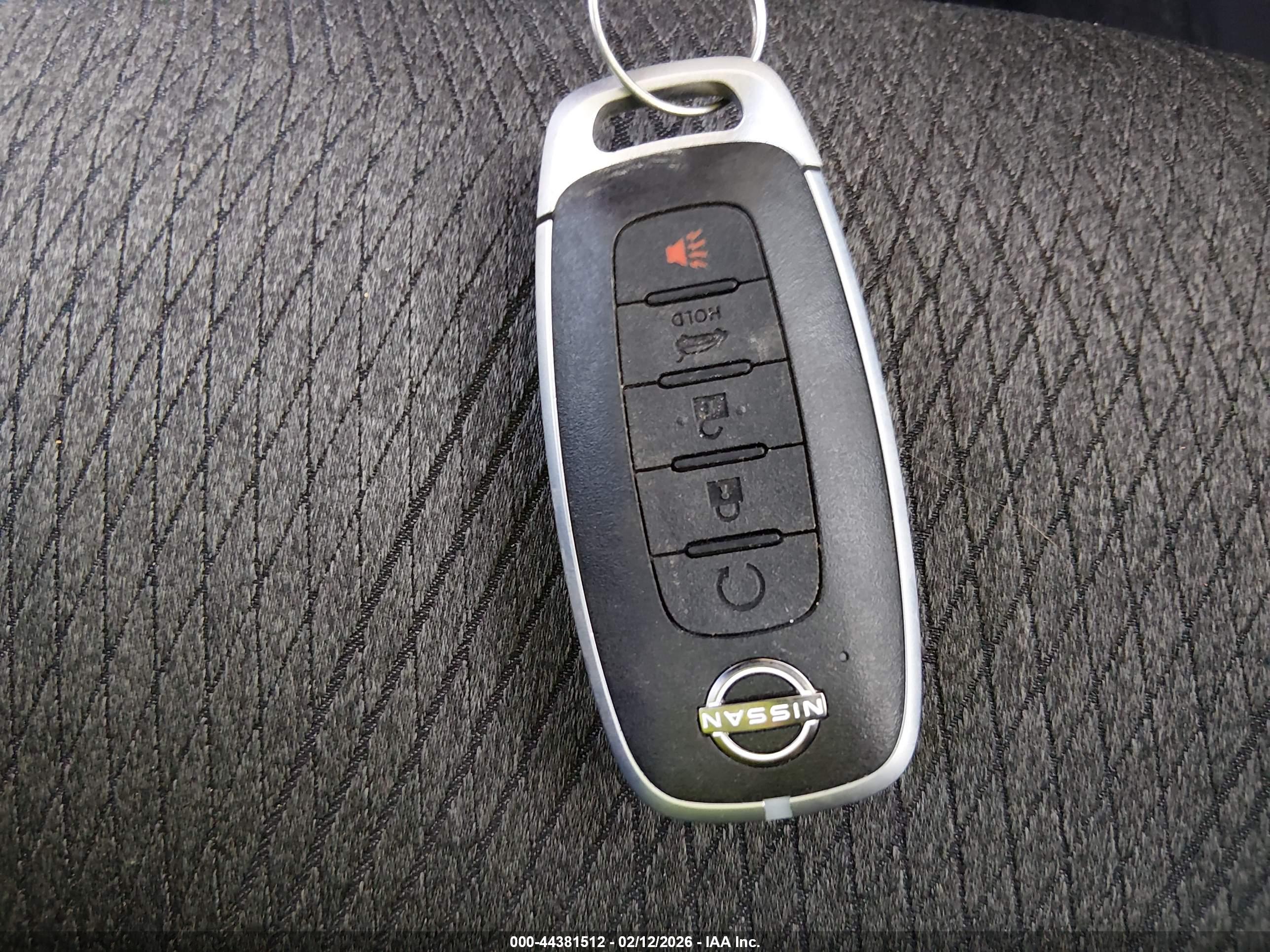 NISSAN ROGUE image 11