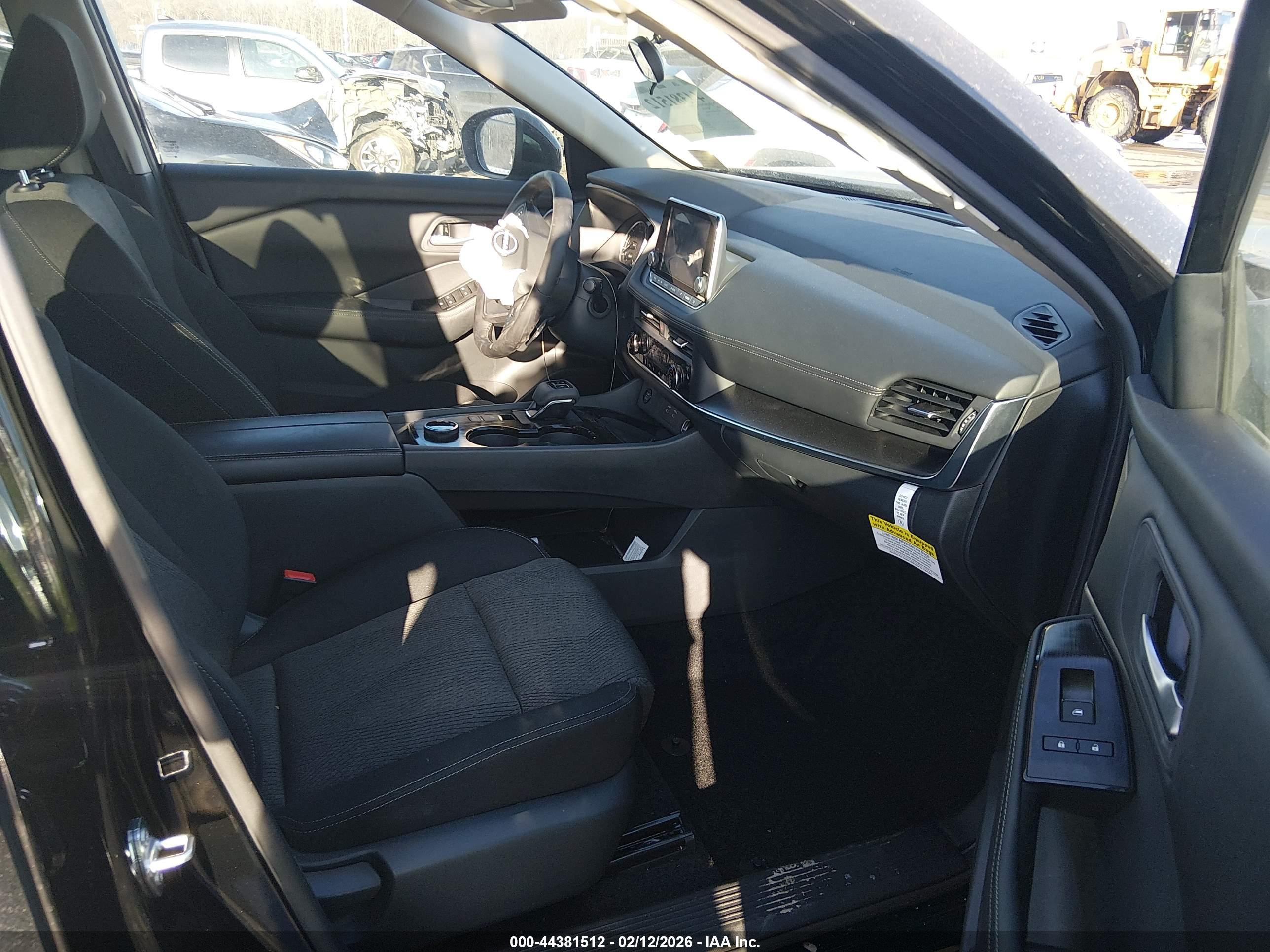 NISSAN ROGUE image 5