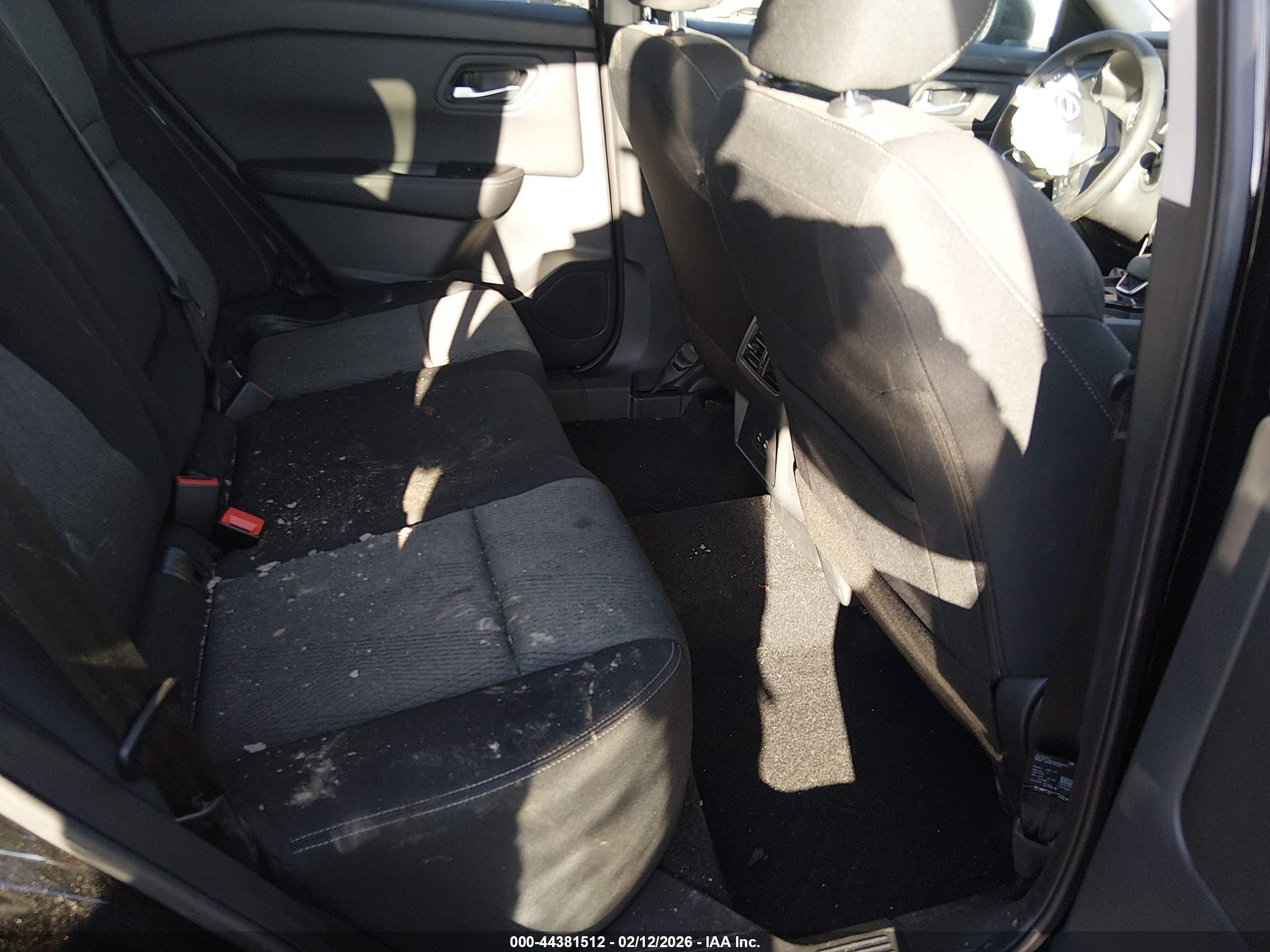 NISSAN ROGUE image 8