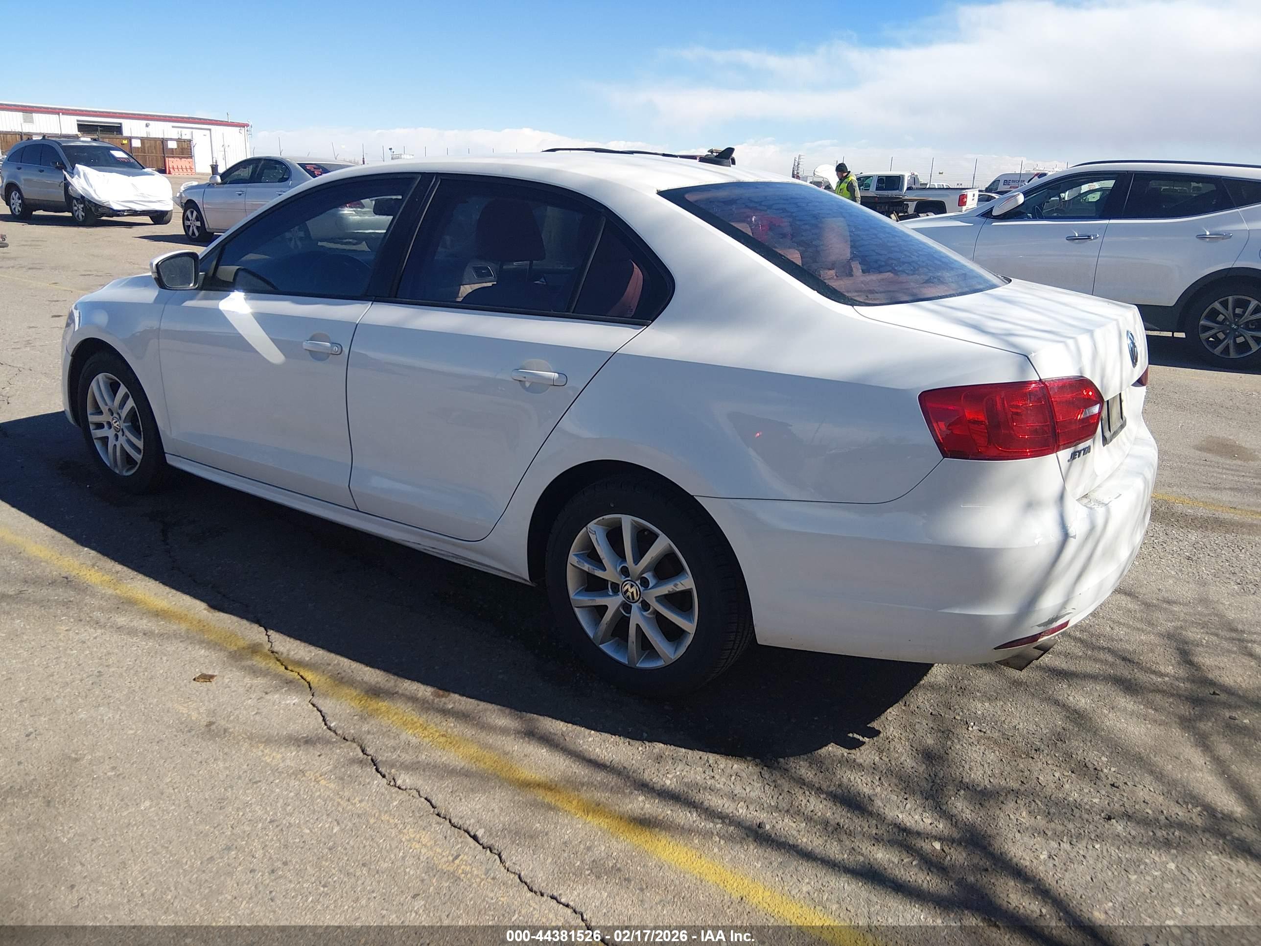 VOLKSWAGEN JETTA image 3
