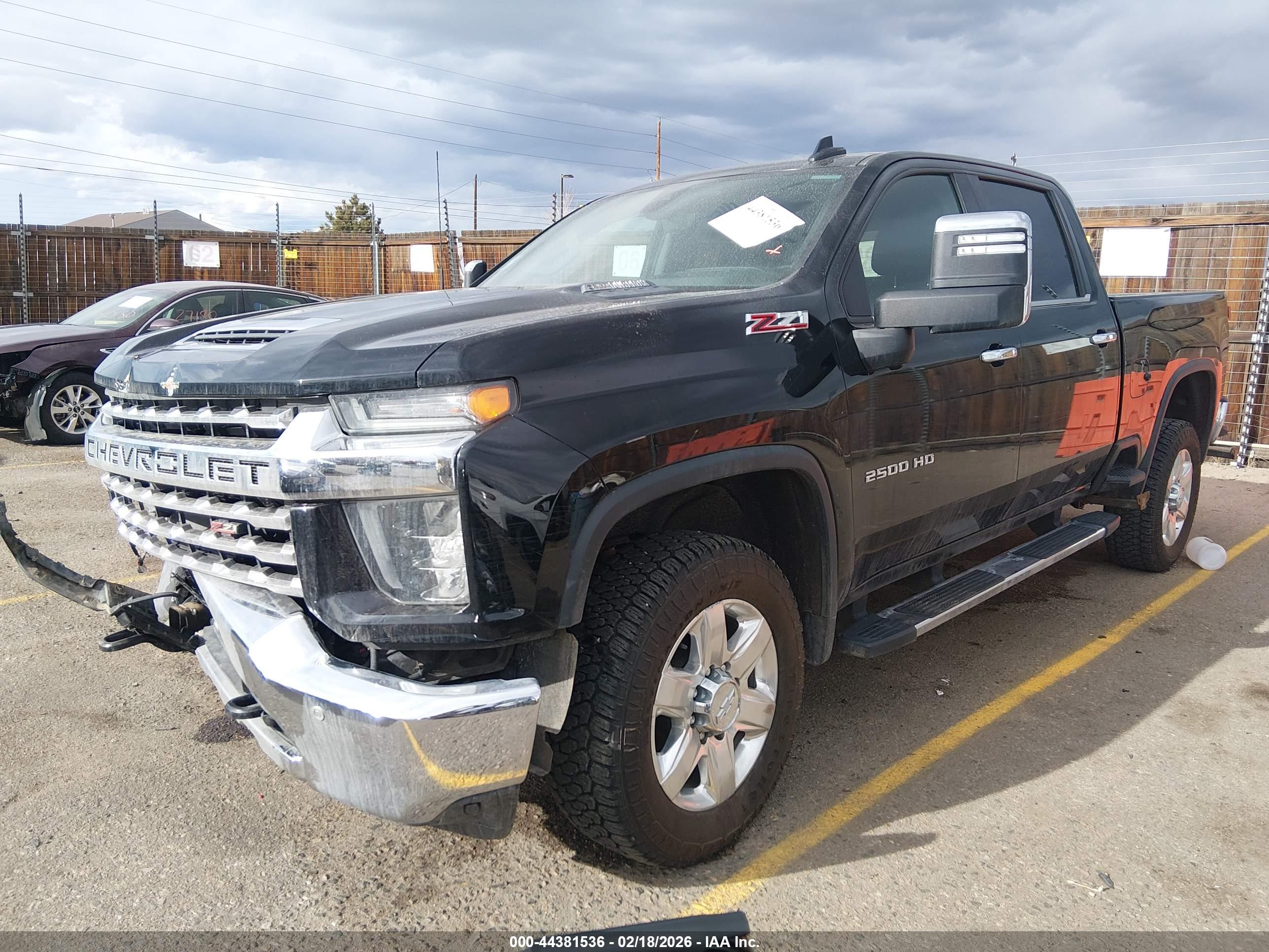 CHEVROLET SILVERADO image 2