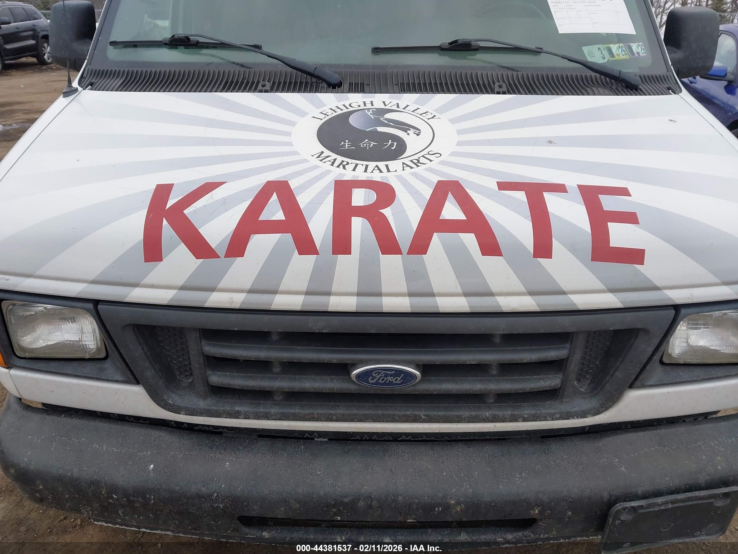 FORD E-350 image 6