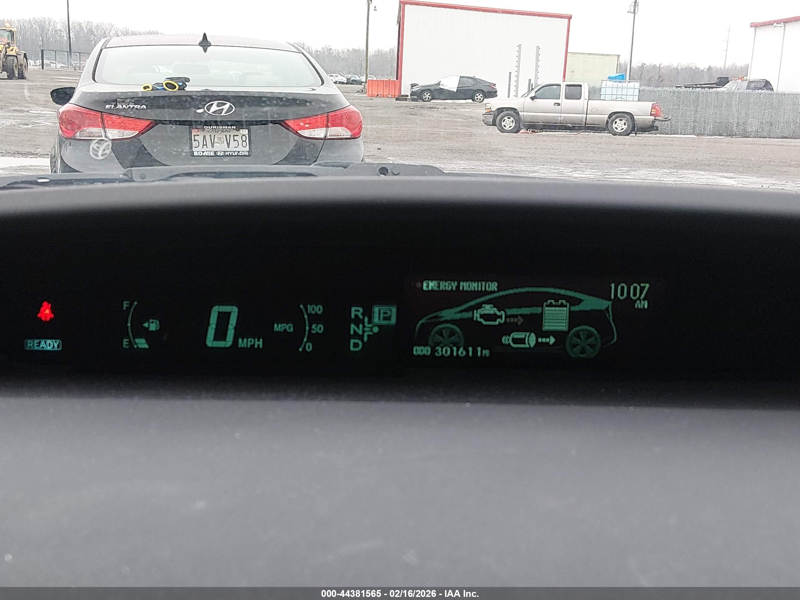 TOYOTA PRIUS image 7