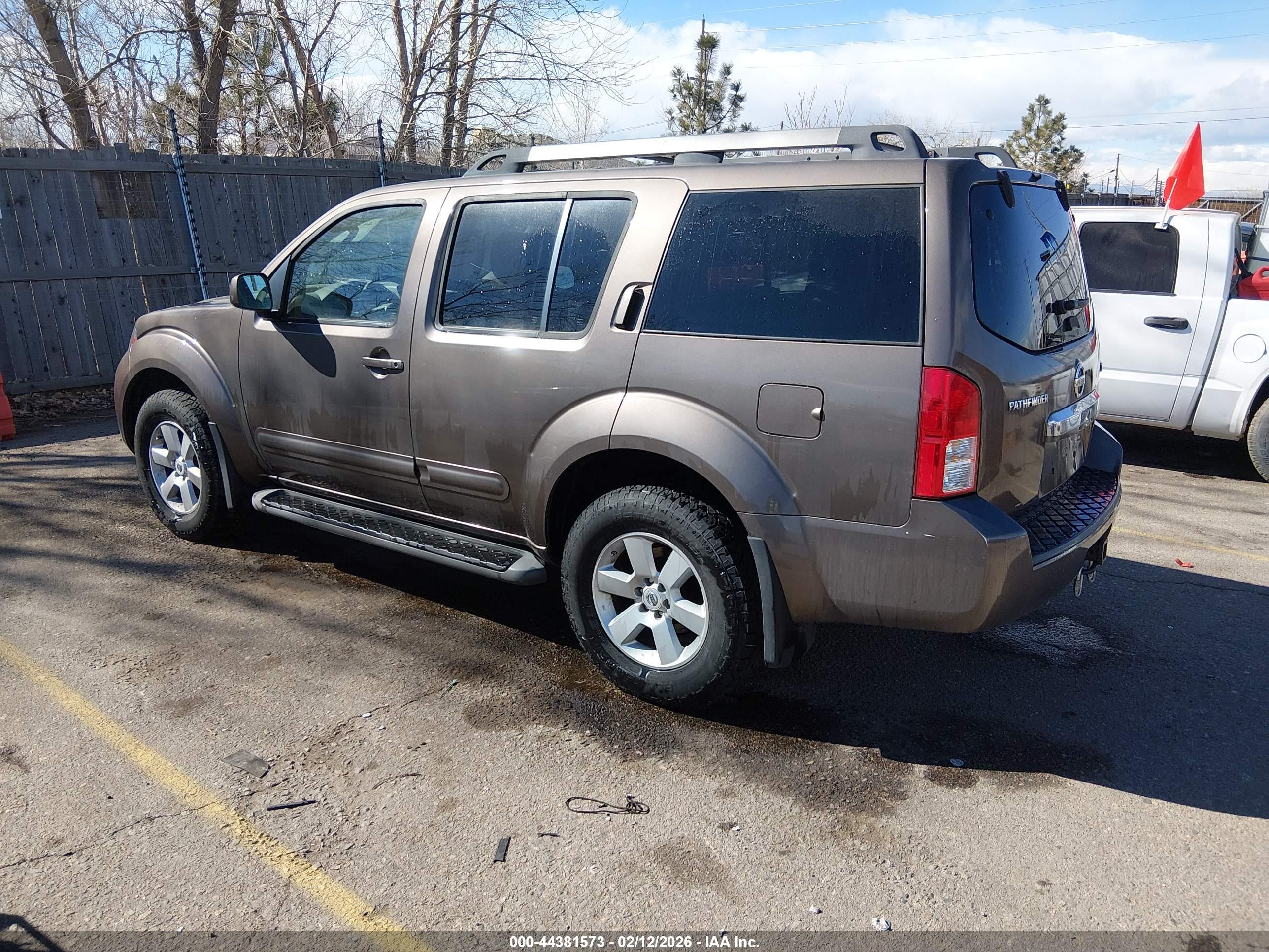 NISSAN PATHFINDER image 3