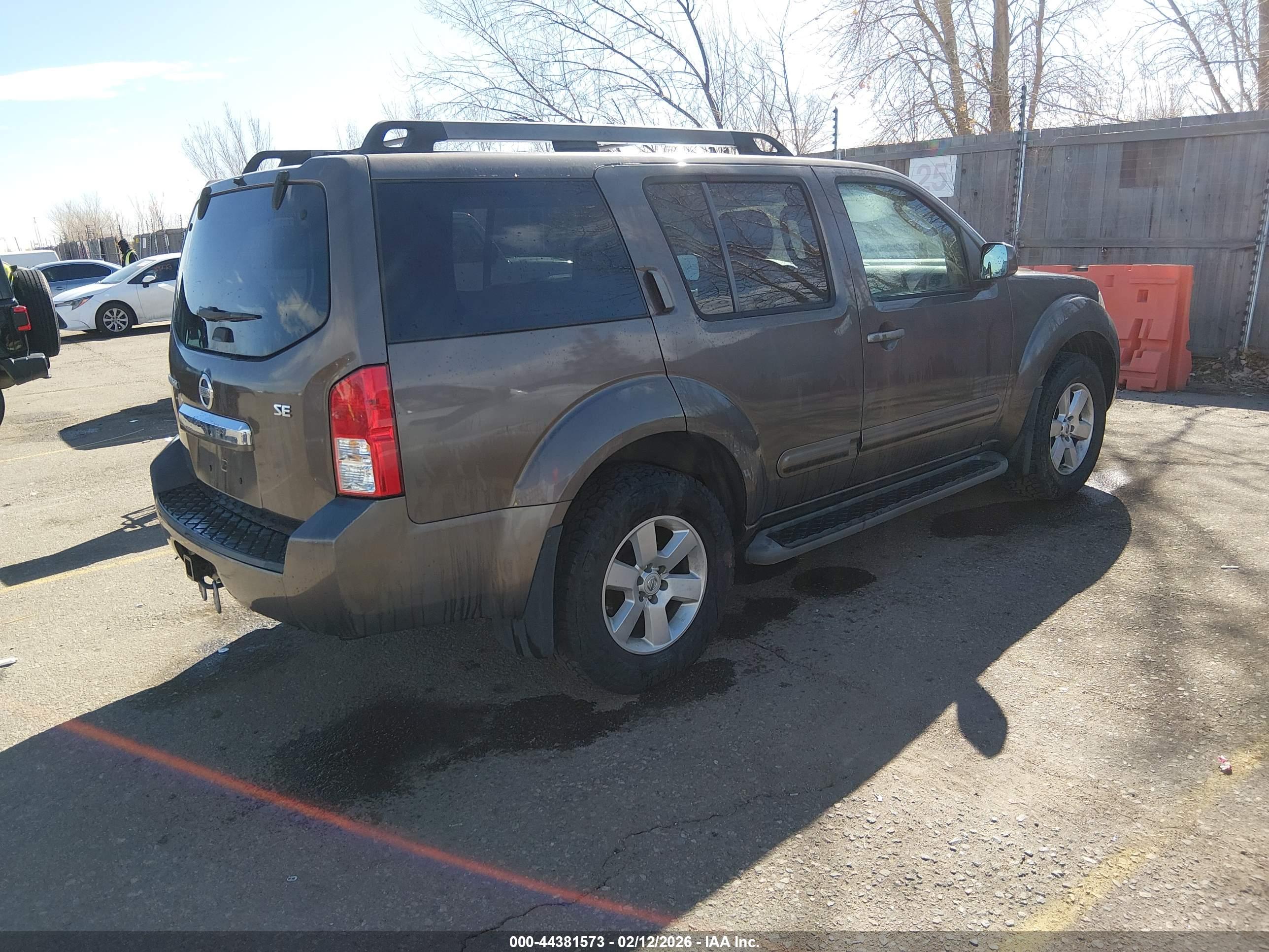 NISSAN PATHFINDER image 4