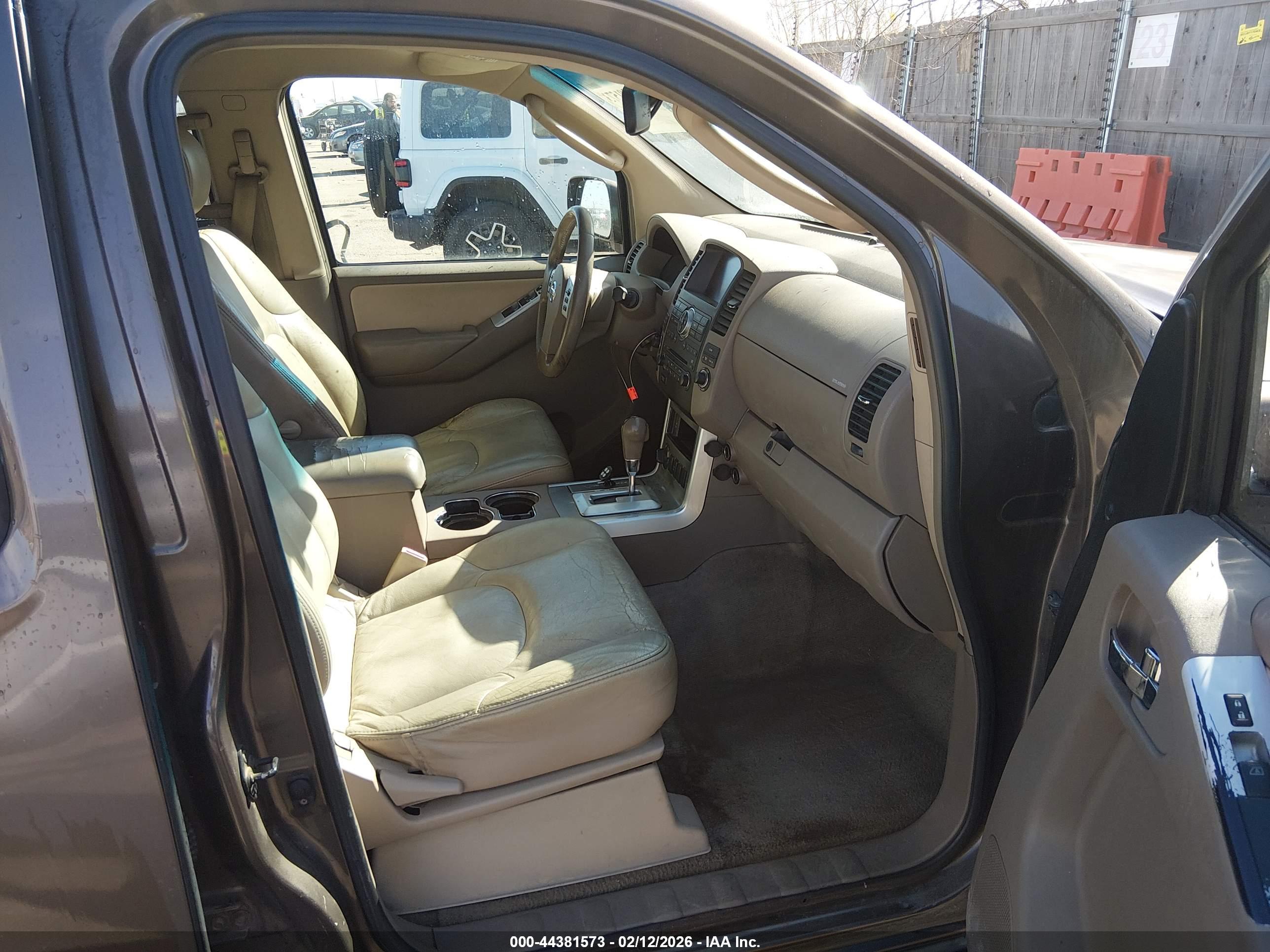 NISSAN PATHFINDER image 5