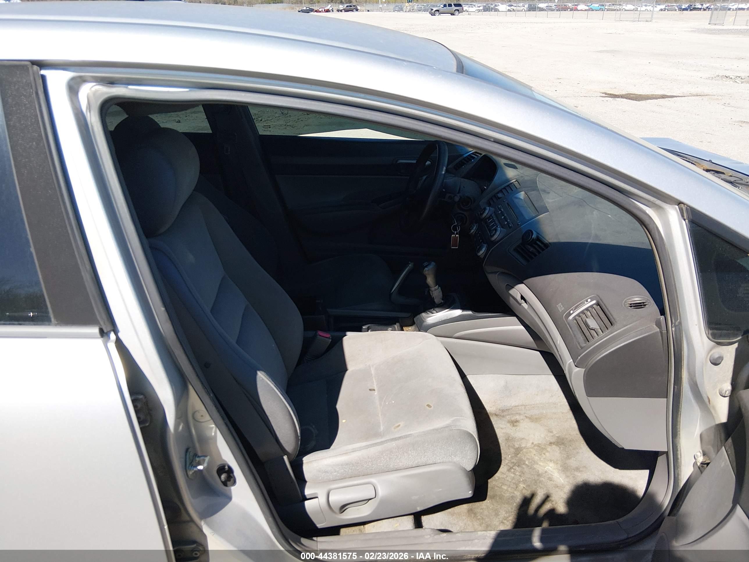 HONDA CIVIC image 5