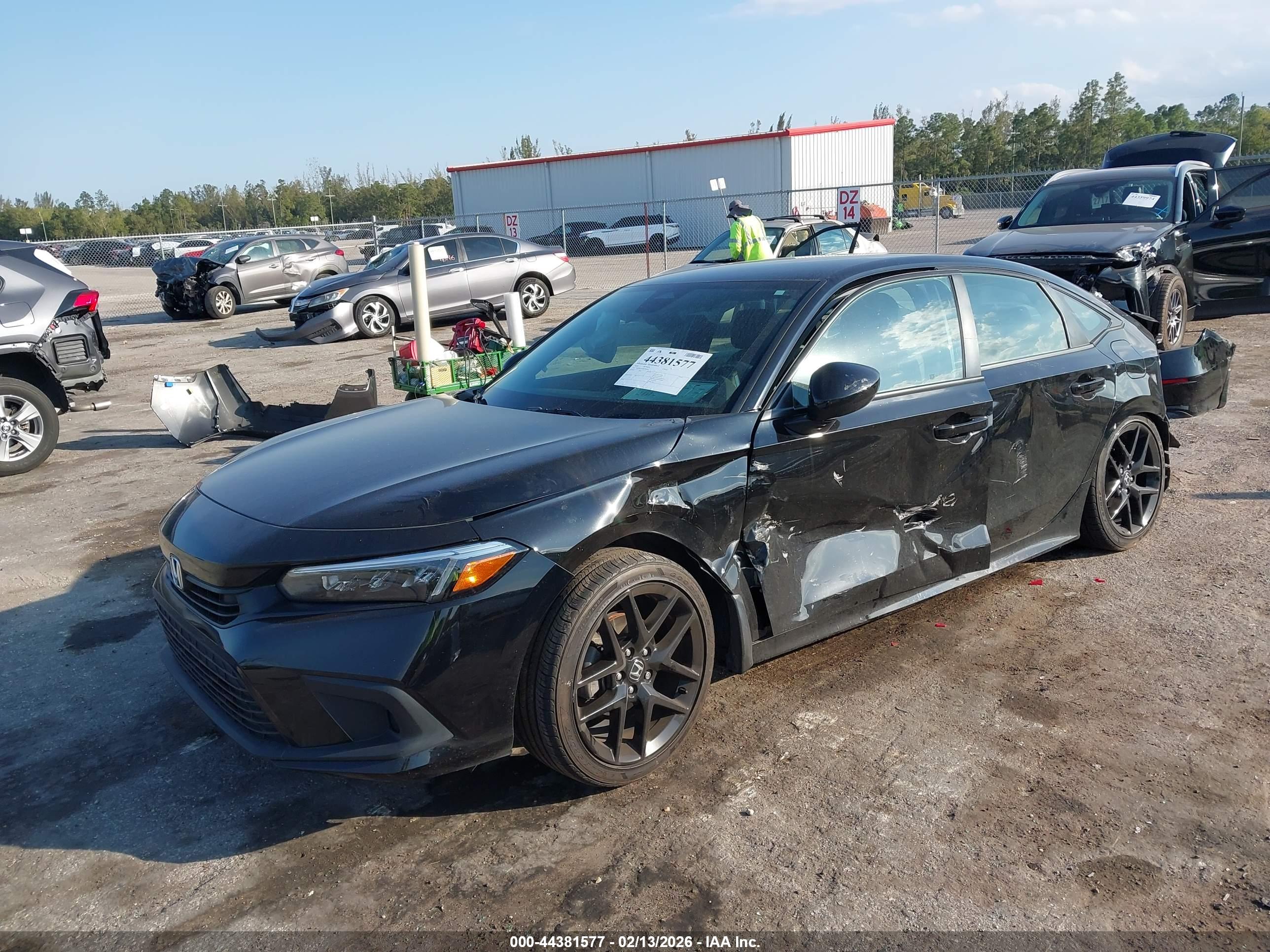 HONDA CIVIC image 2