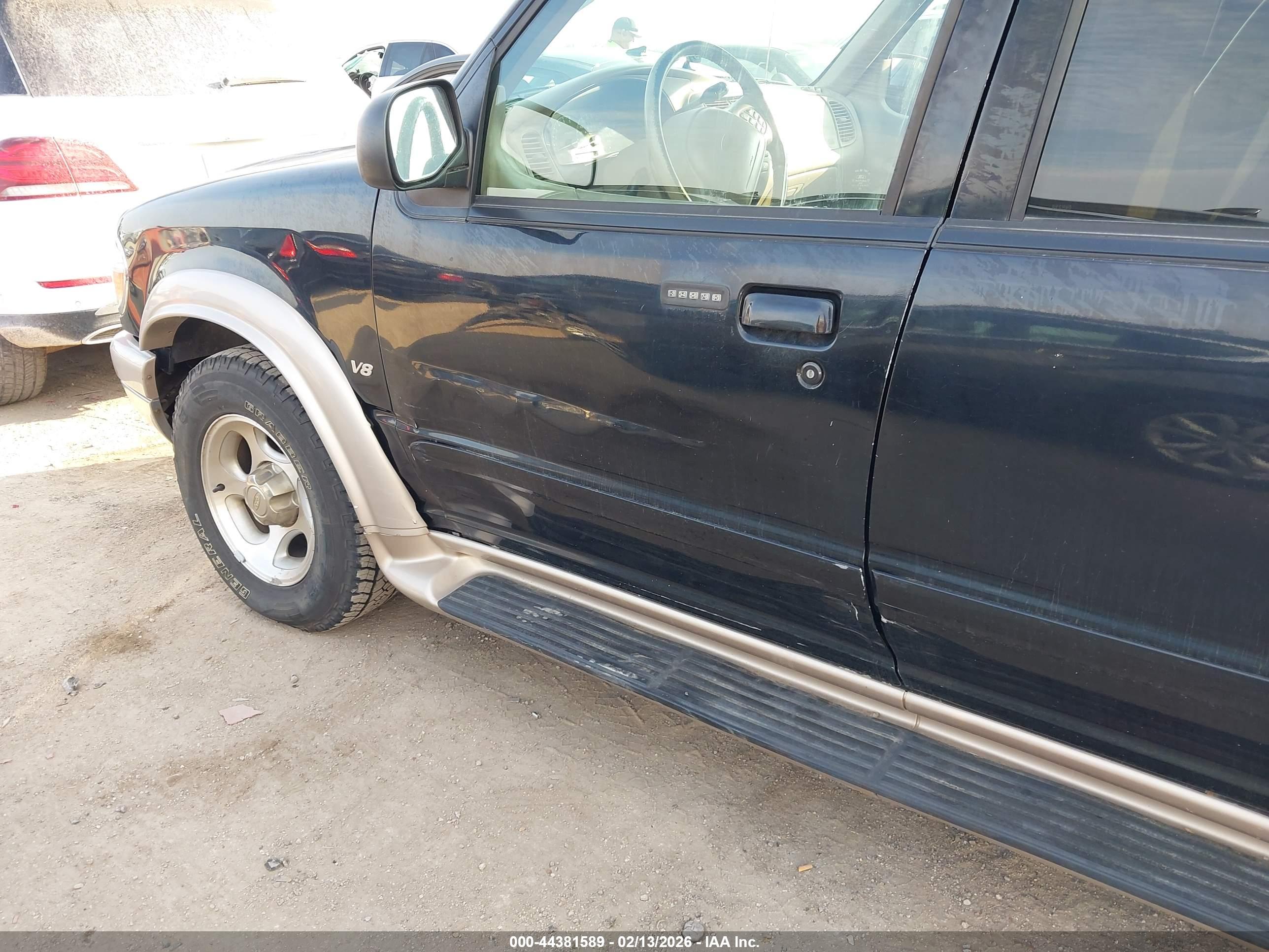 FORD EXPLORER image 6