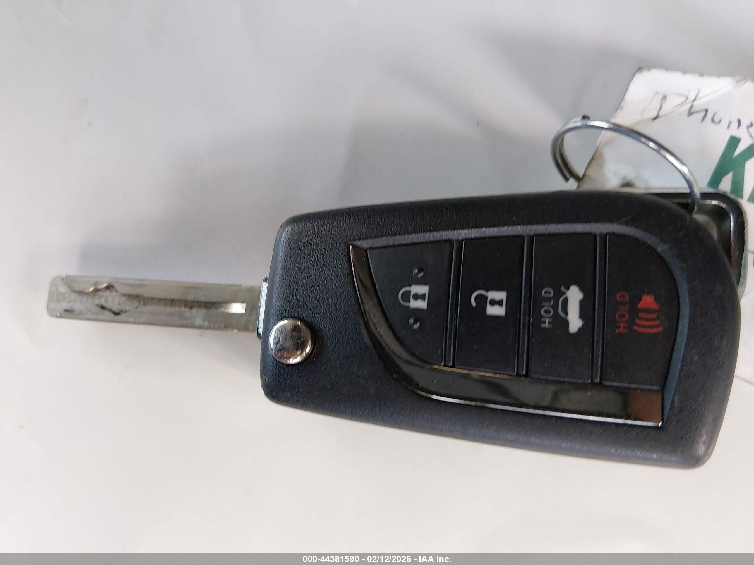 TOYOTA COROLLA image 11